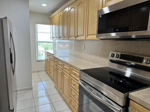 7345 W 4th Avenue 403 Property Photo 3