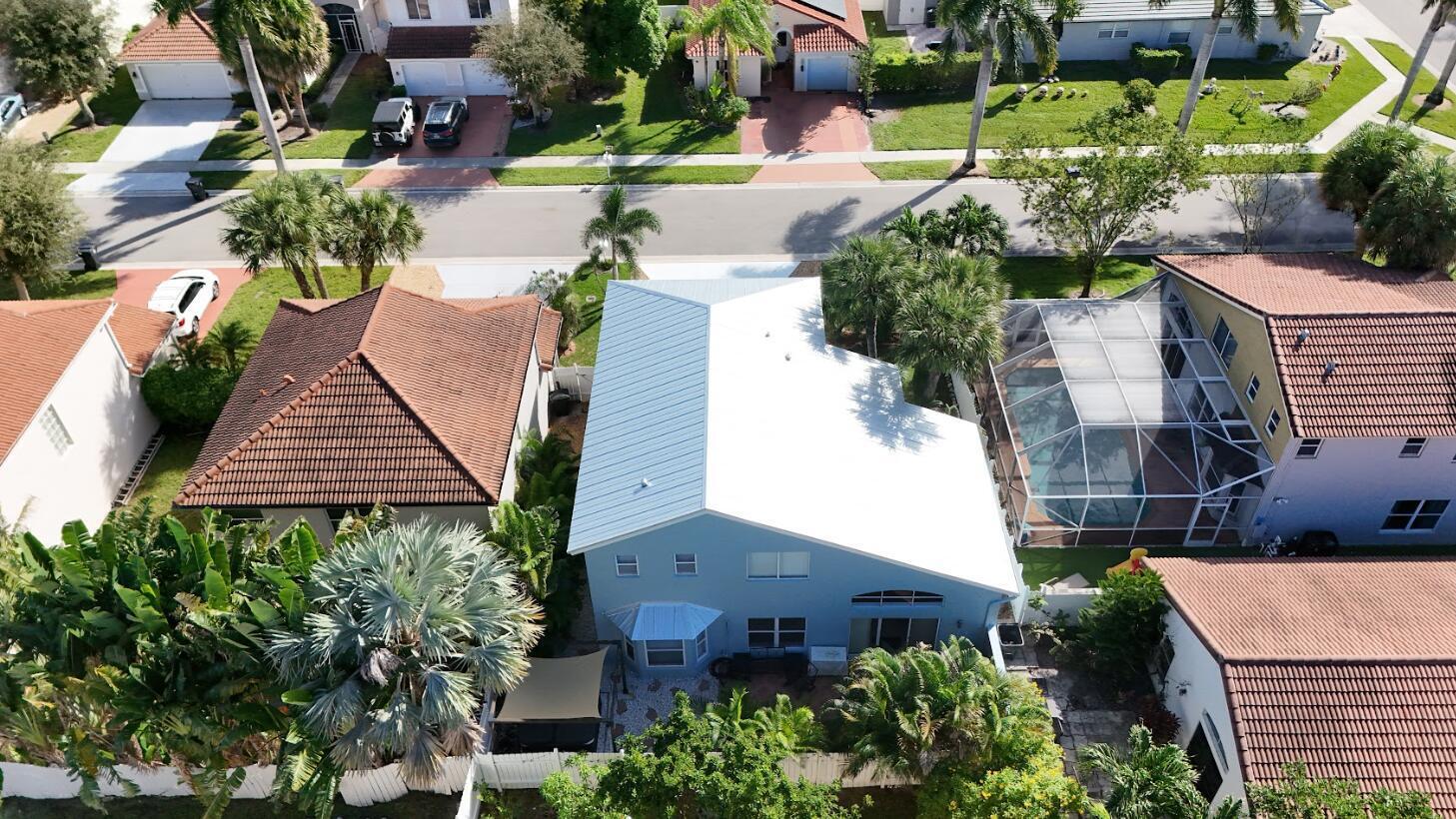 6359 Harbour Star Drive Property Photo 3