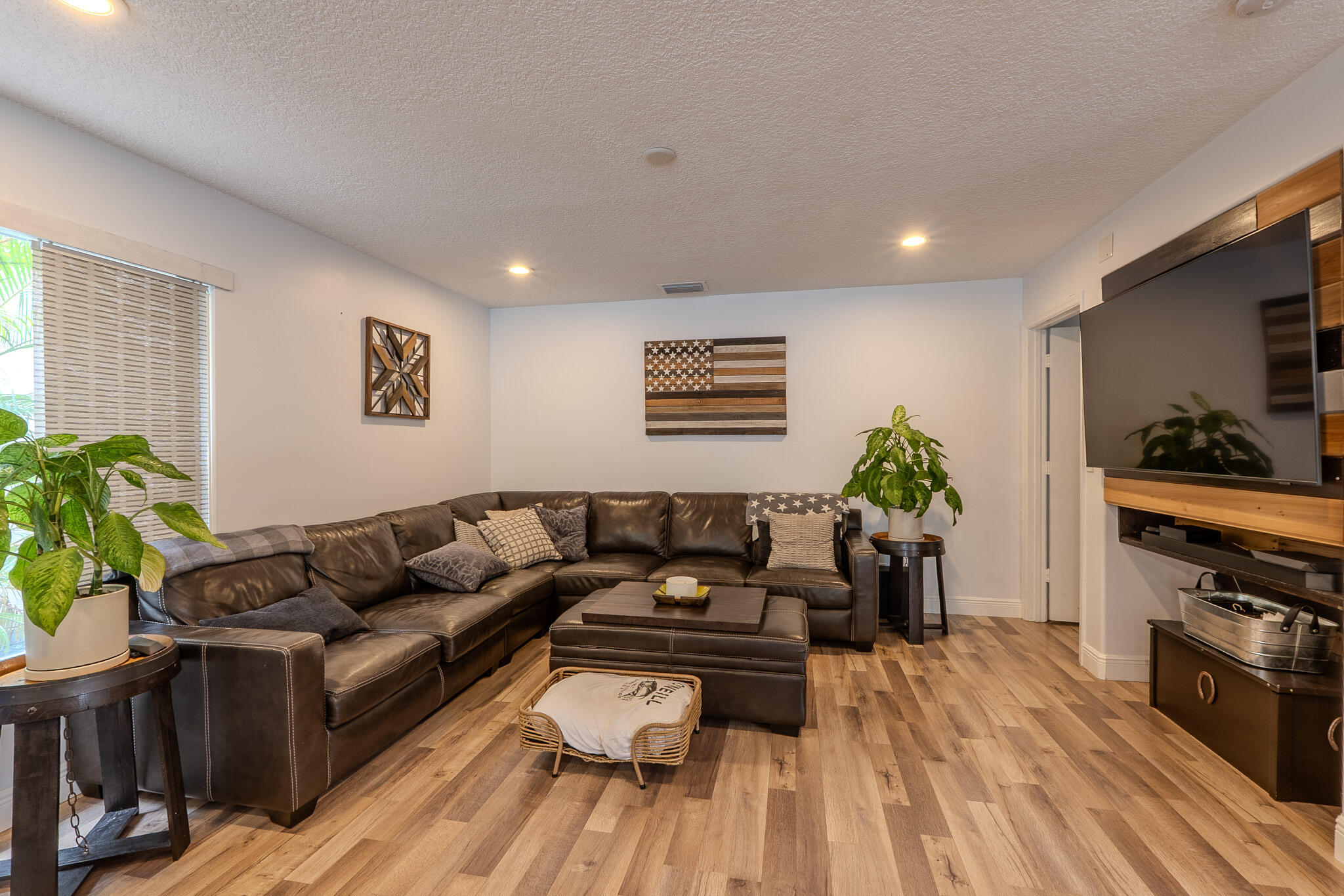 6359 Harbour Star Drive Property Photo 11