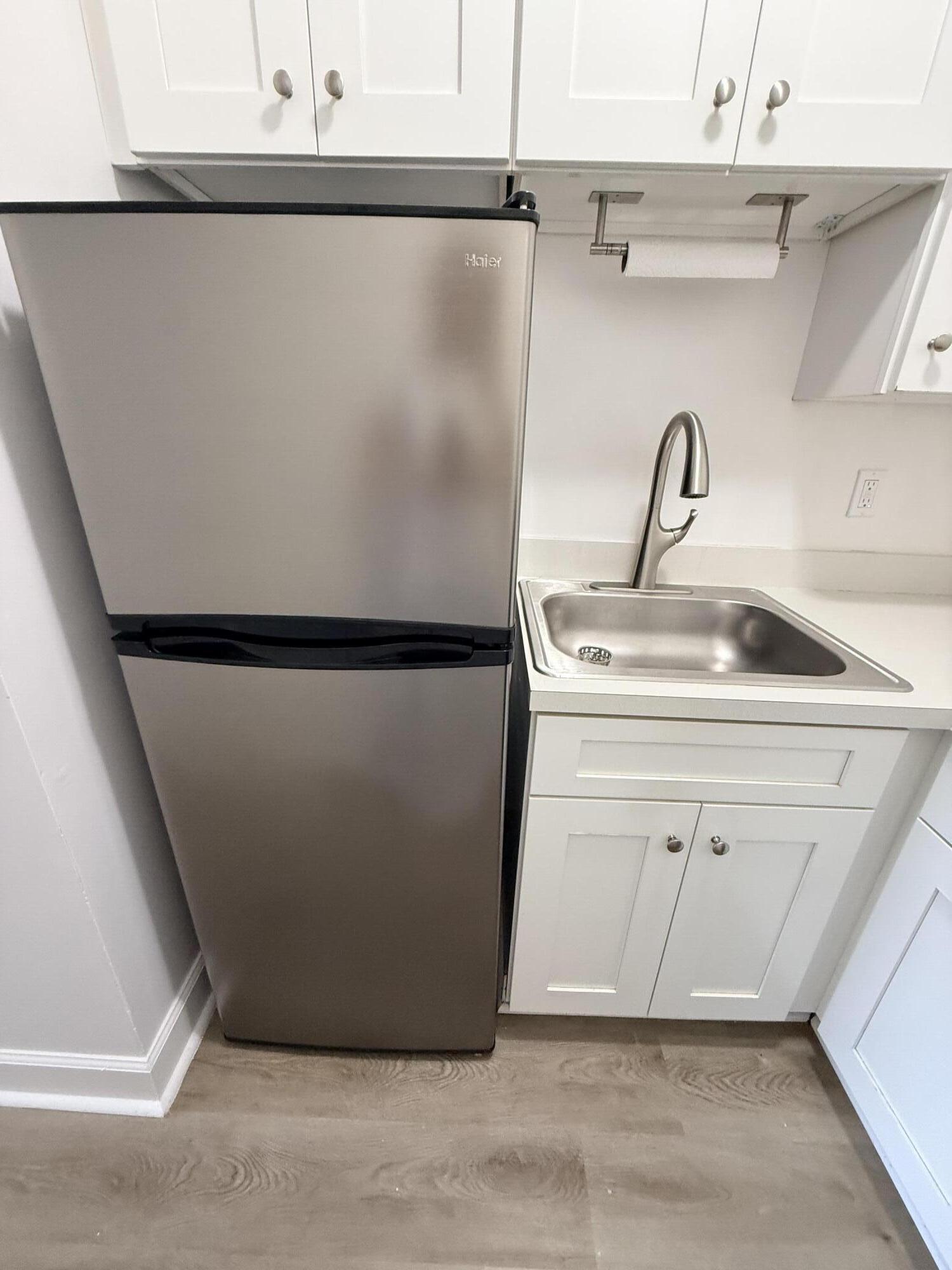 409e 50th Street Property Photo 5