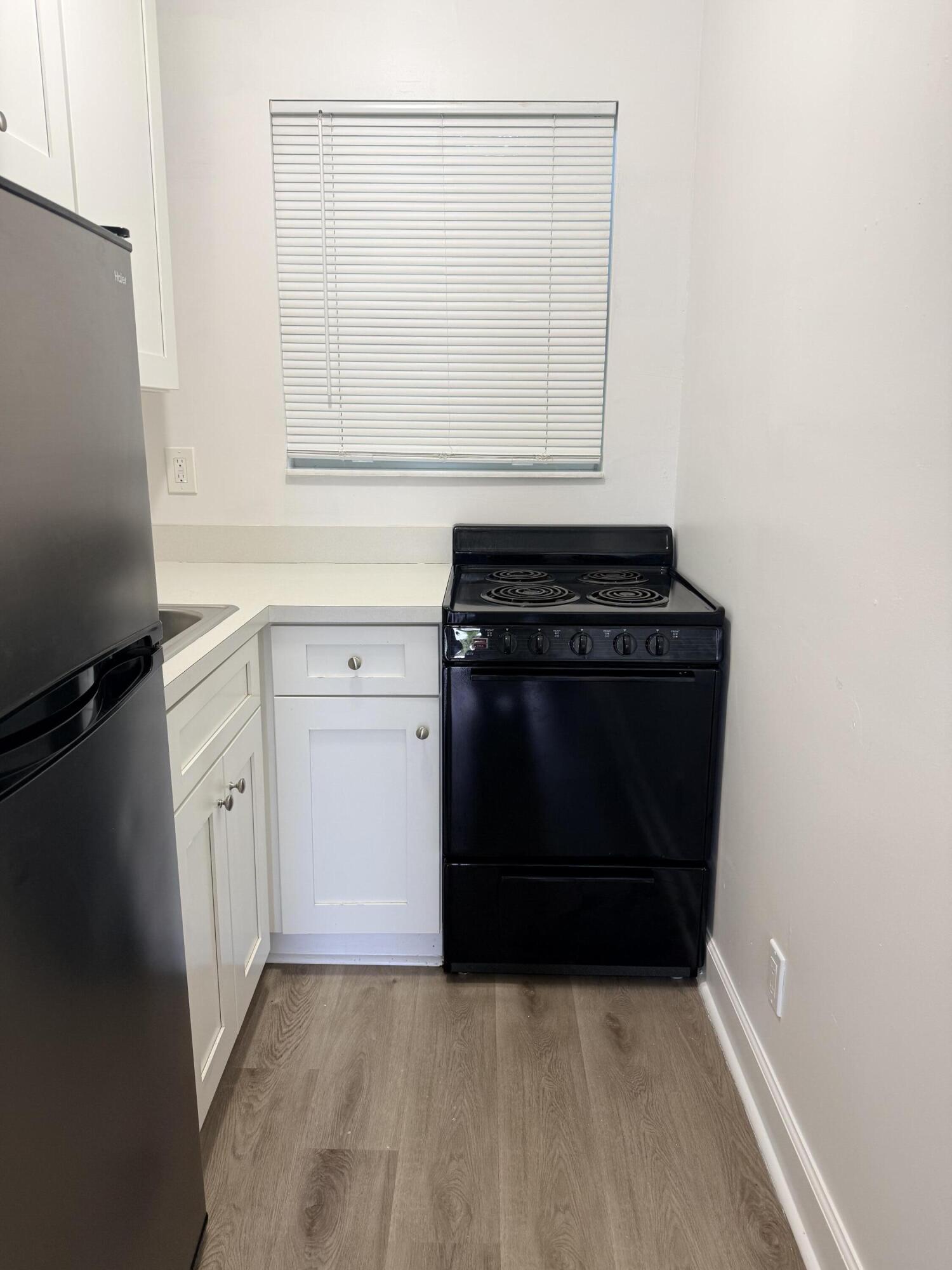 409e 50th Street Property Photo 6