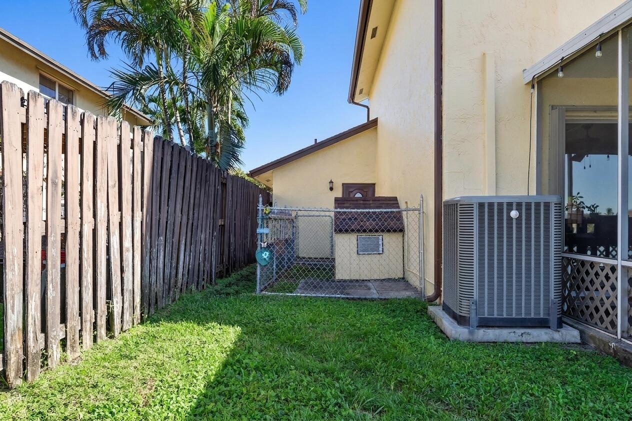 940 Sw 96th Avenue Property Photo 32