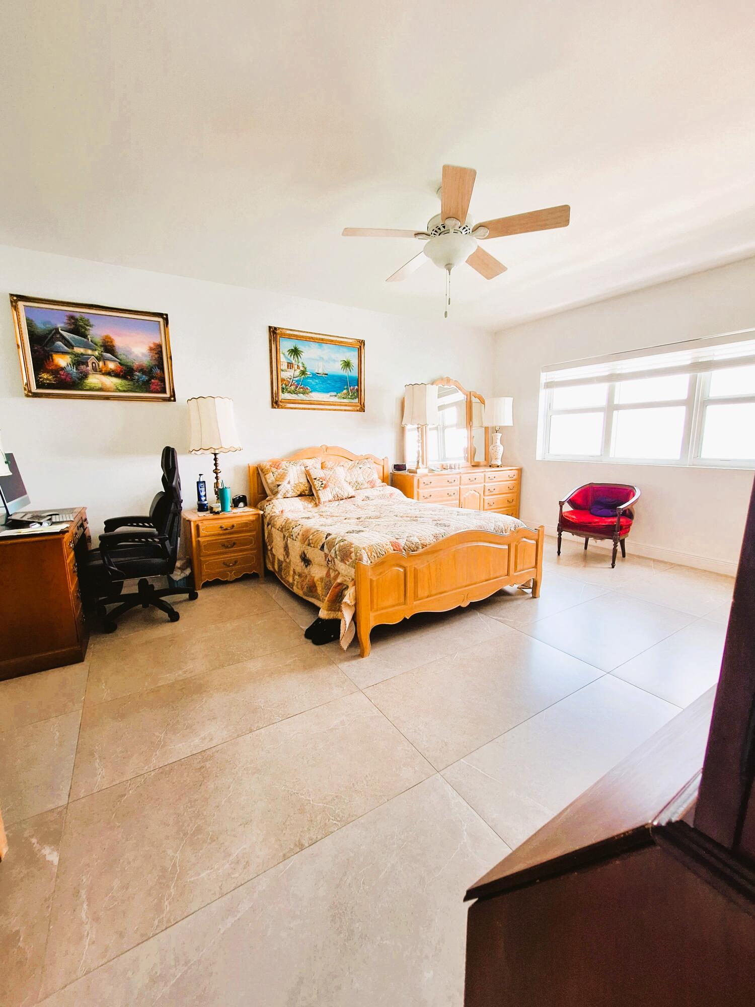 2650 Lake Shore Drive 1705 Property Photo 12