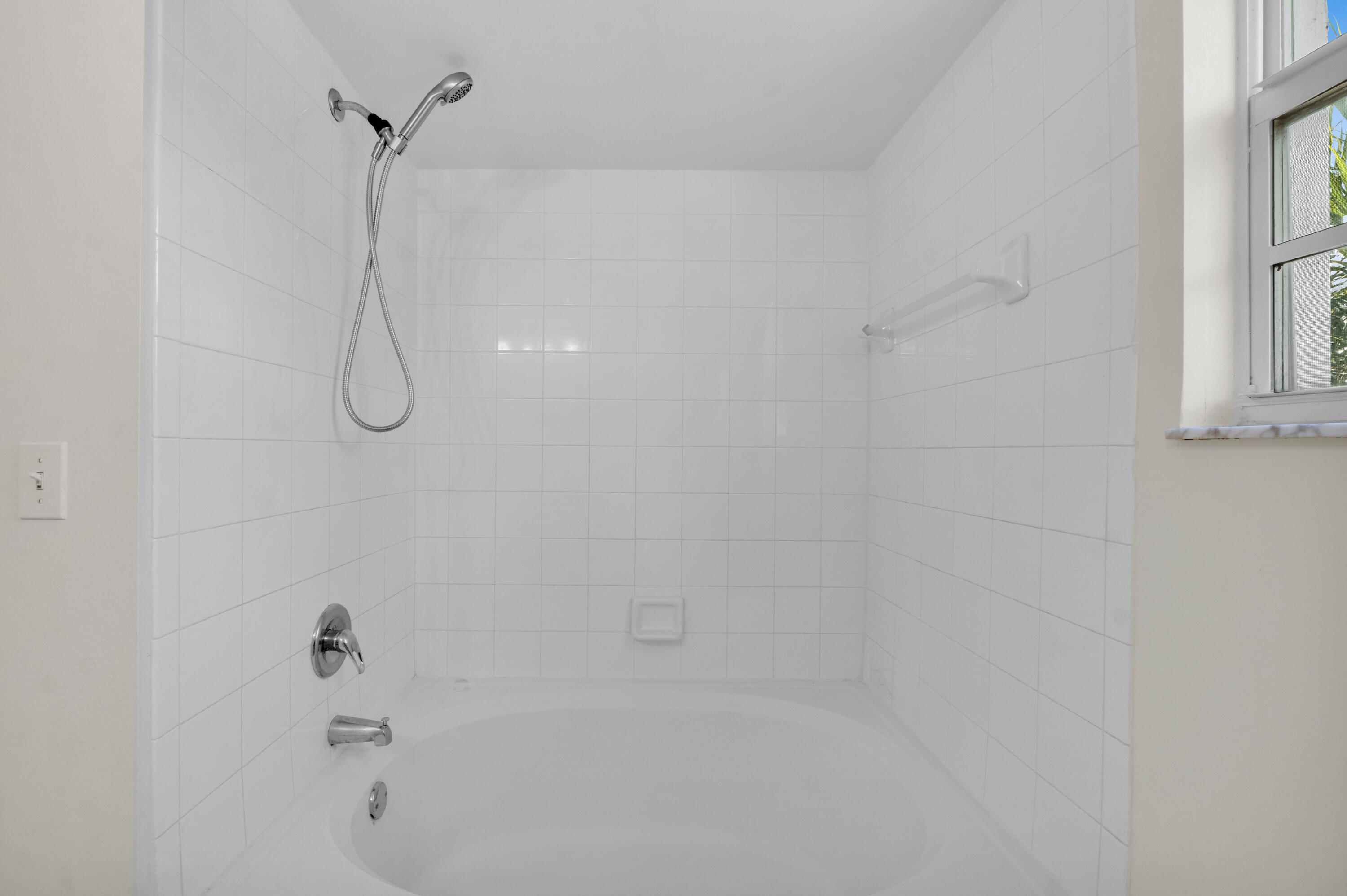 520 Sw 111th Avenue 301 Property Photo 8