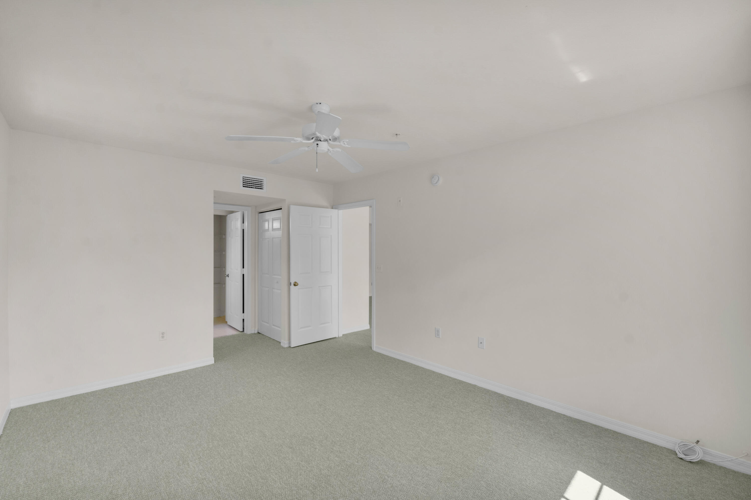 520 Sw 111th Avenue 301 Property Photo 11