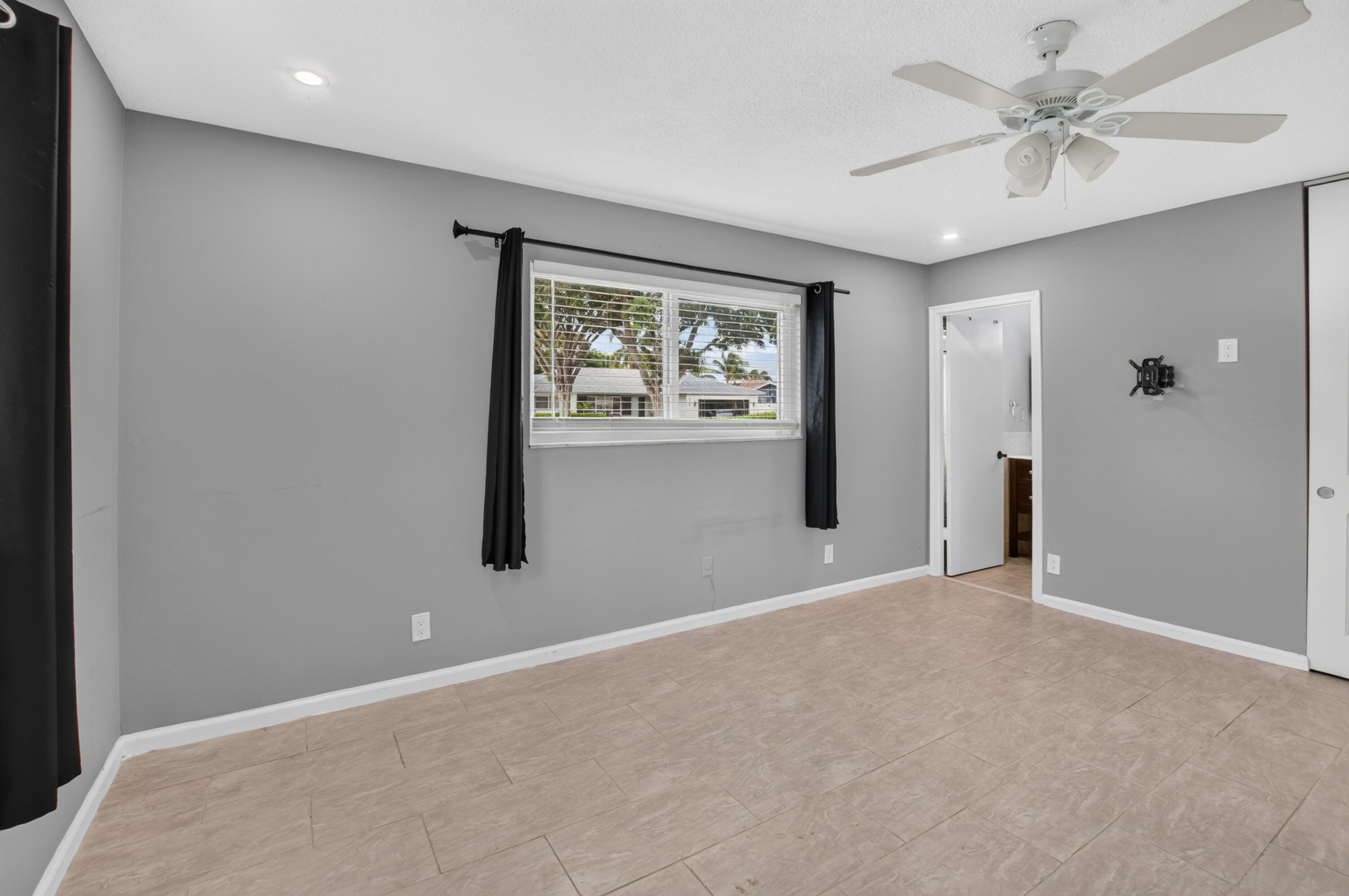 1023 Sw 25th Place Property Photo 30