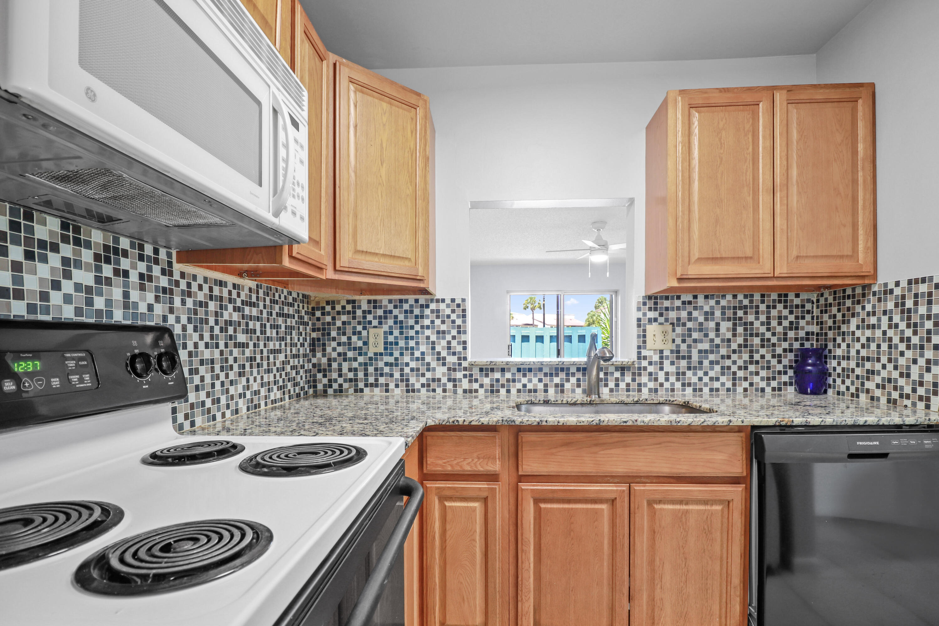 950 S Kanner Highway D5 Property Photo 4