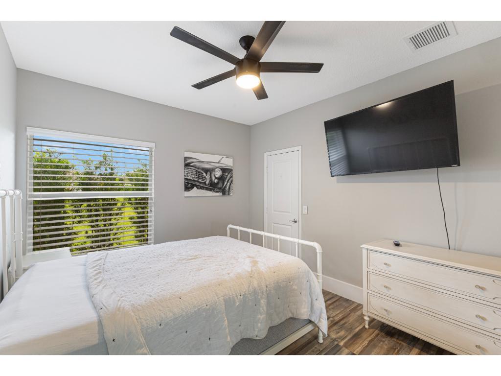 10611 Pine Needle Drive Property Photo 21