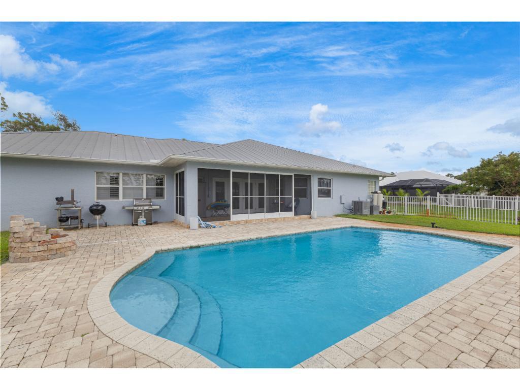10611 Pine Needle Drive Property Photo 23