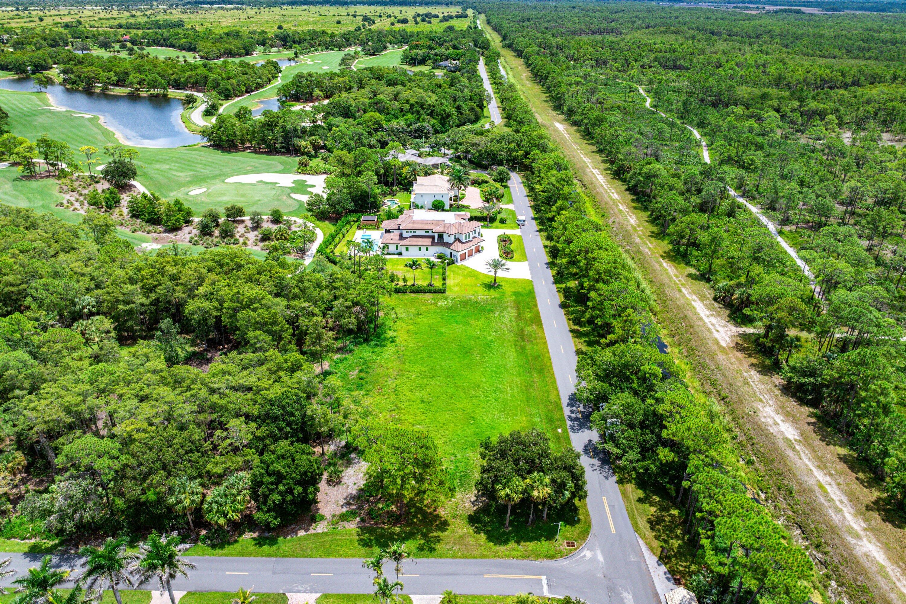3551 Se Tailwinds Road Property Photo 3