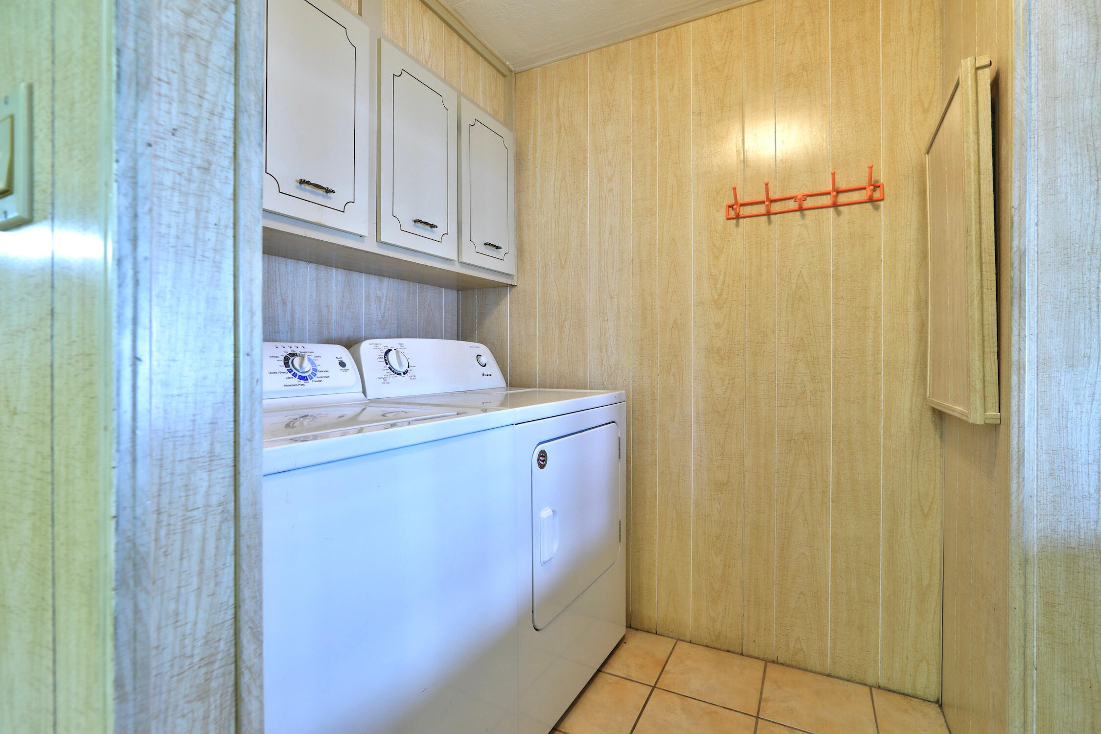 705 Hyacinth Circle Property Photo 18