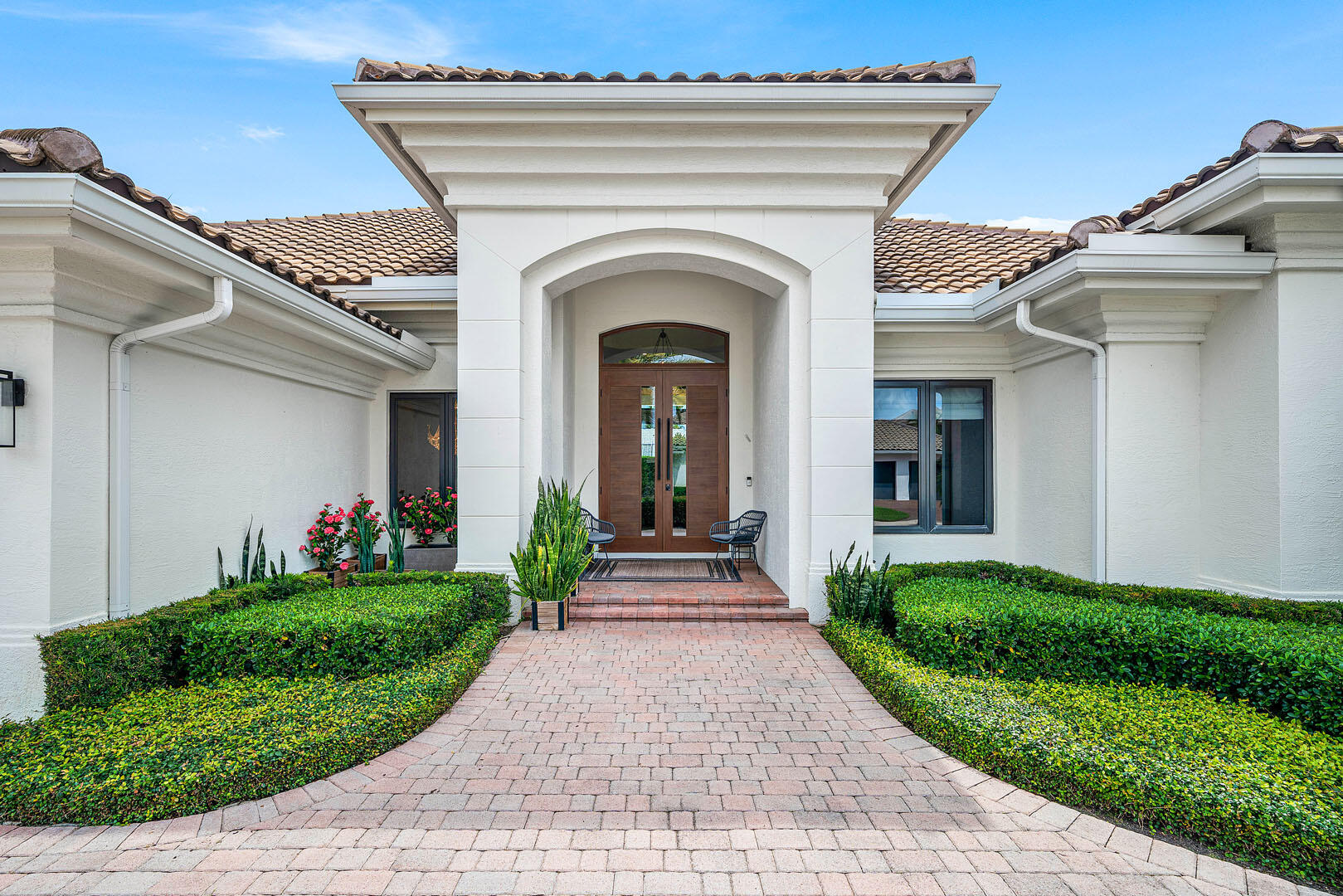 2212 Acorn Palm Road Property Photo 1