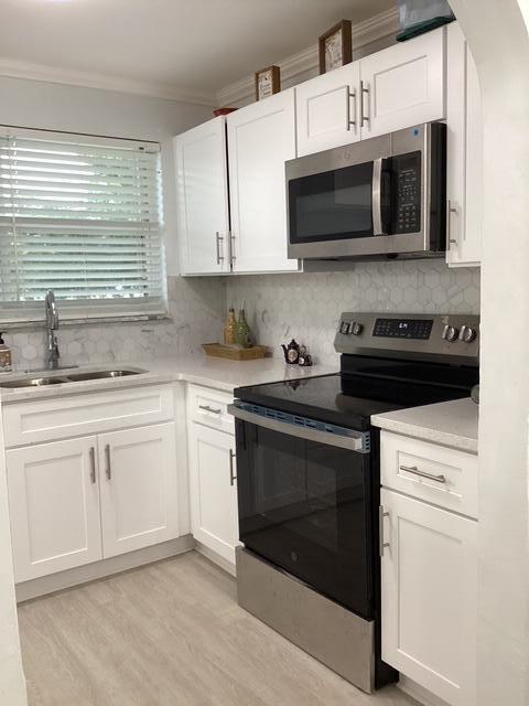 8300 SUNRISE LAKES Boulevard 206