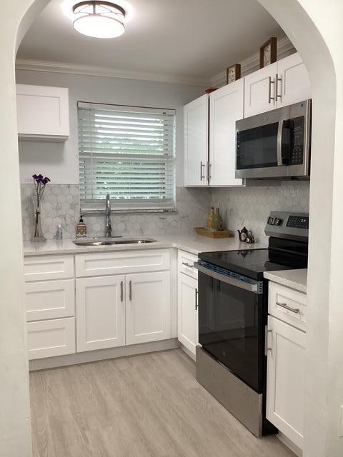 8300 Sunrise Lakes Boulevard 206 Property Photo 3