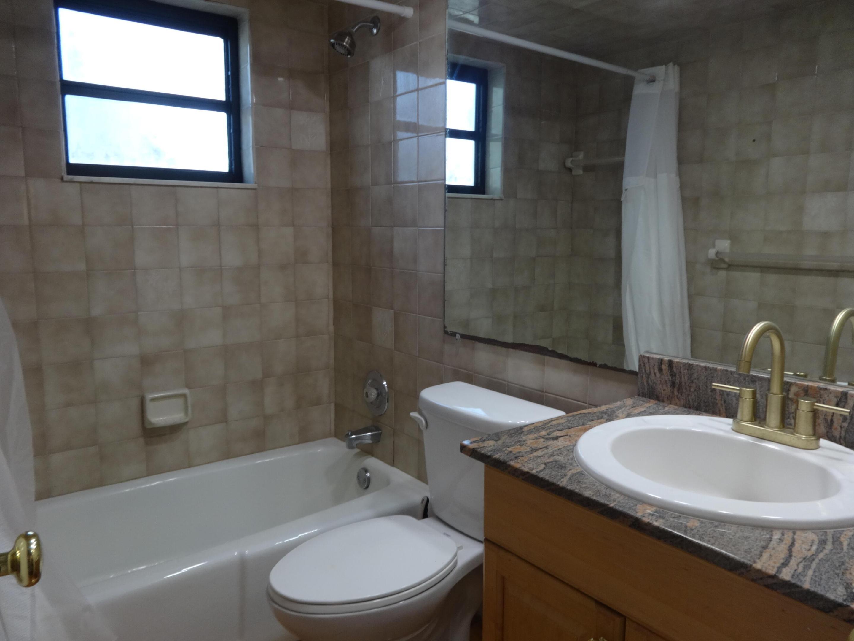 13868 Cocoanut Avenue Property Photo 9