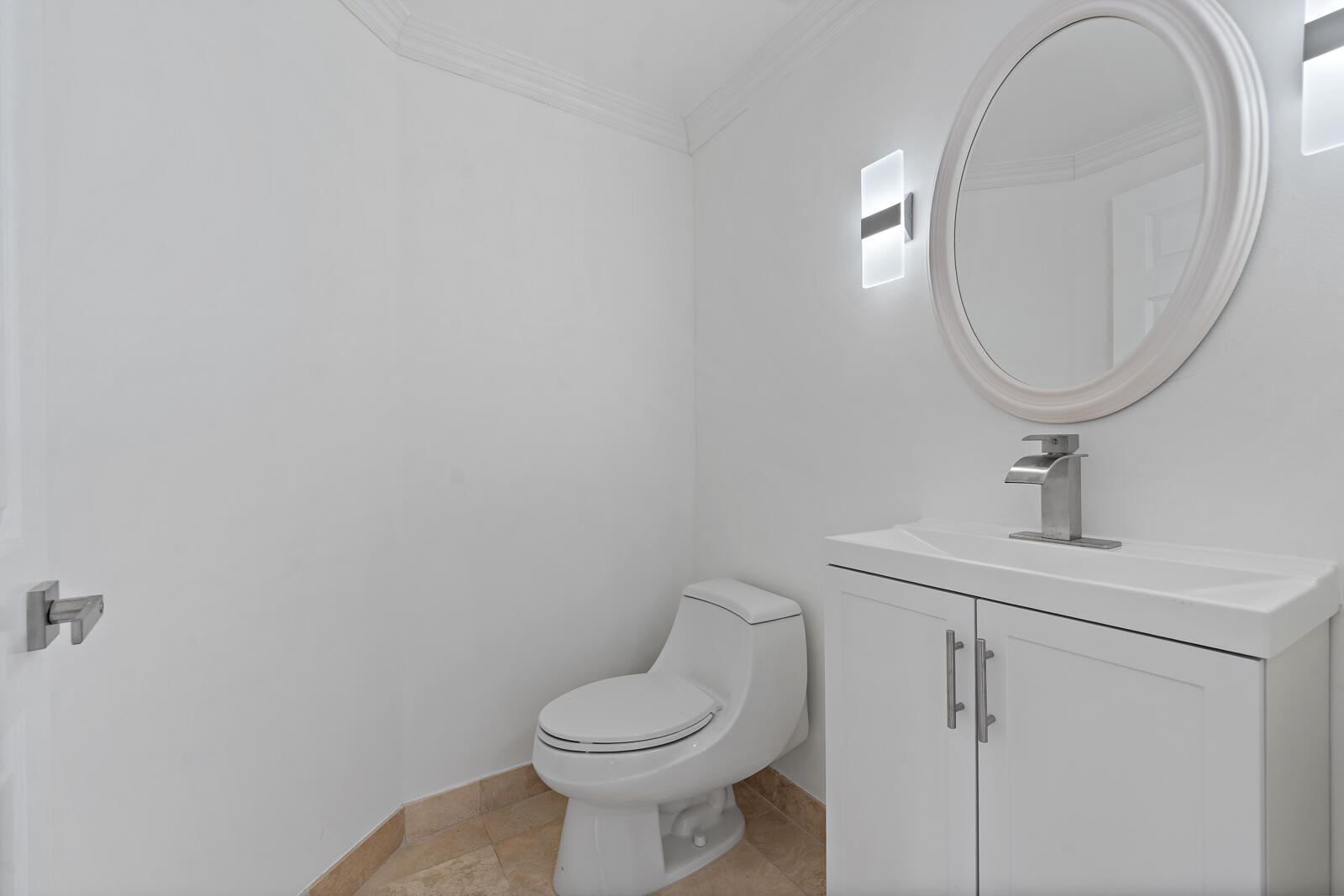 100 S Birch Road 1604 Property Photo 21