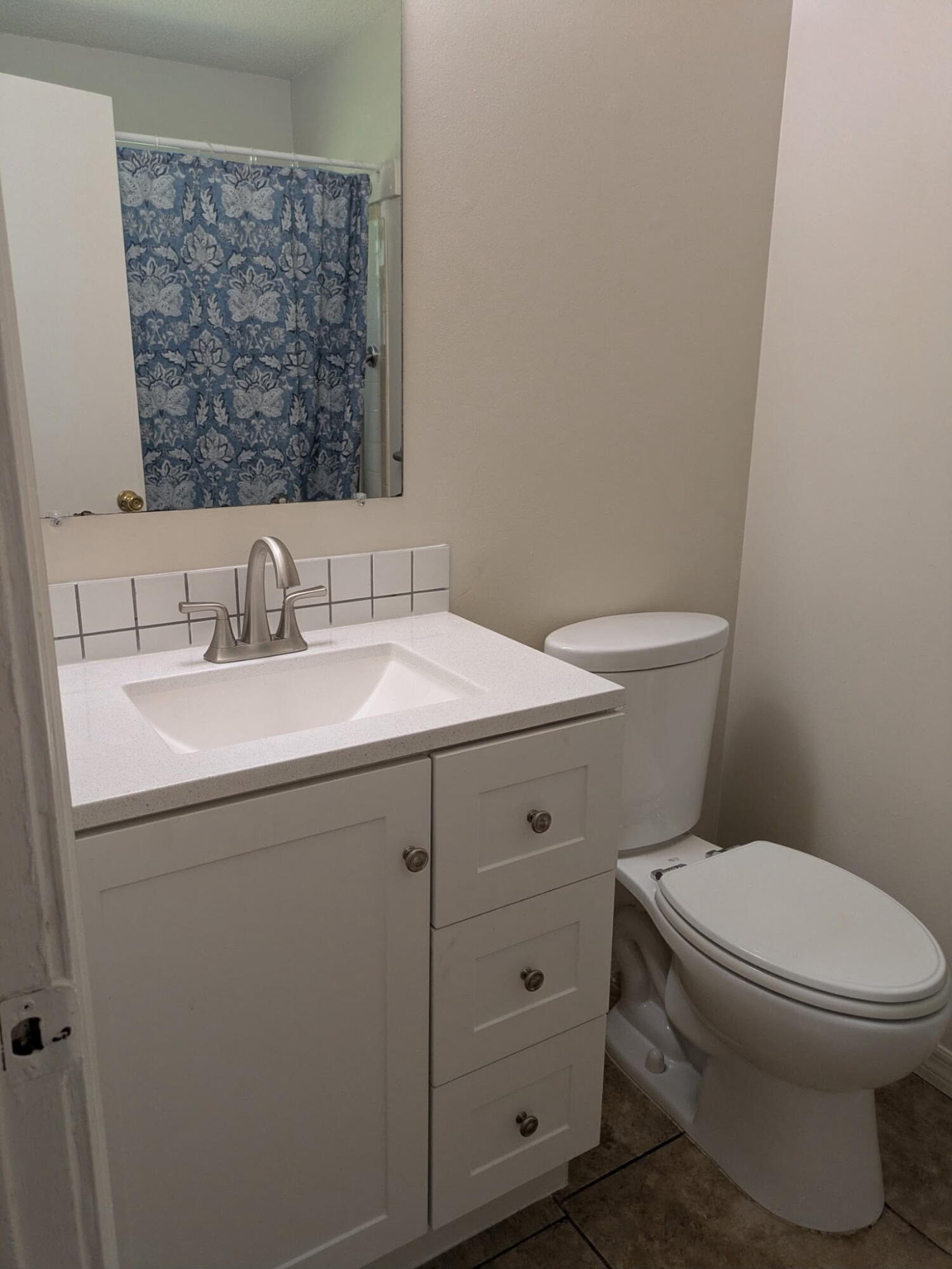7402 Lakeland Boulevard Property Photo 22