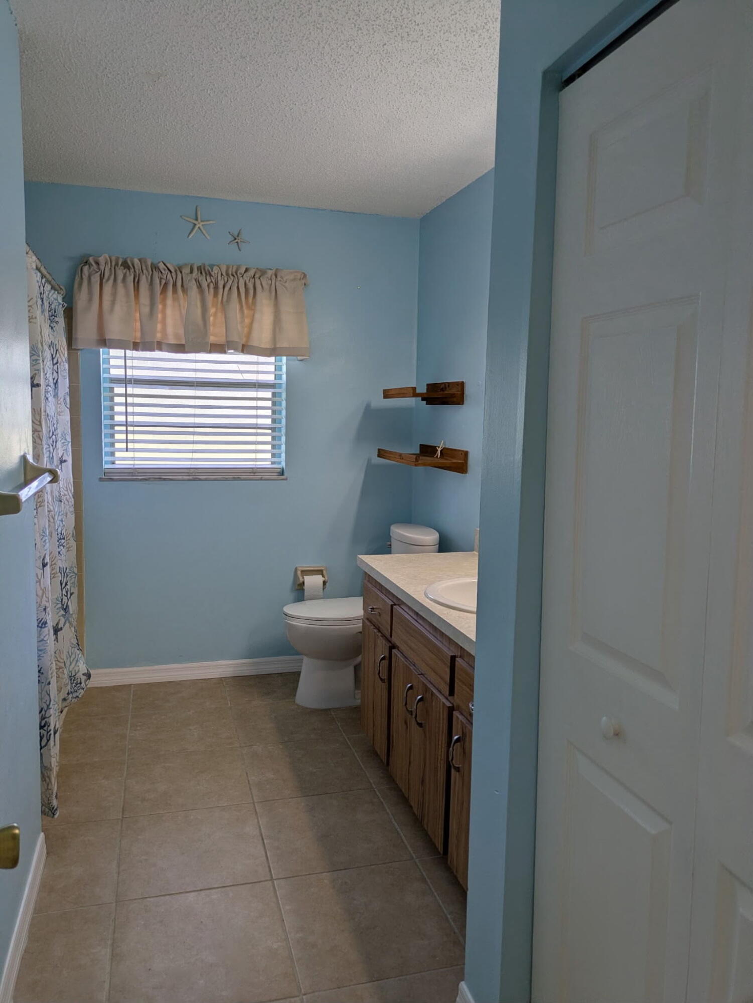 7402 Lakeland Boulevard Property Photo 24