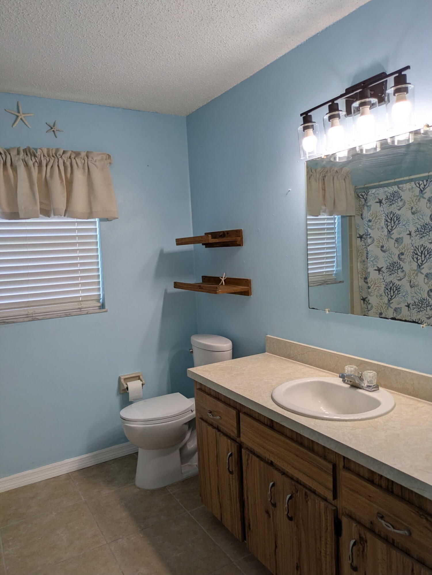 7402 Lakeland Boulevard Property Photo 25