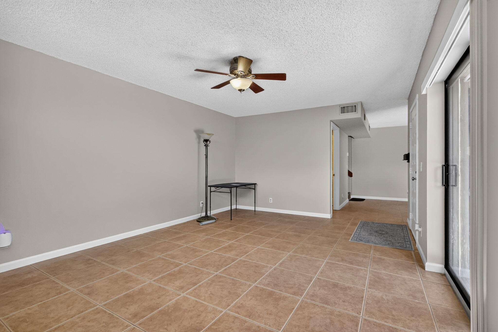 3659 Victoria Drive Property Photo 5
