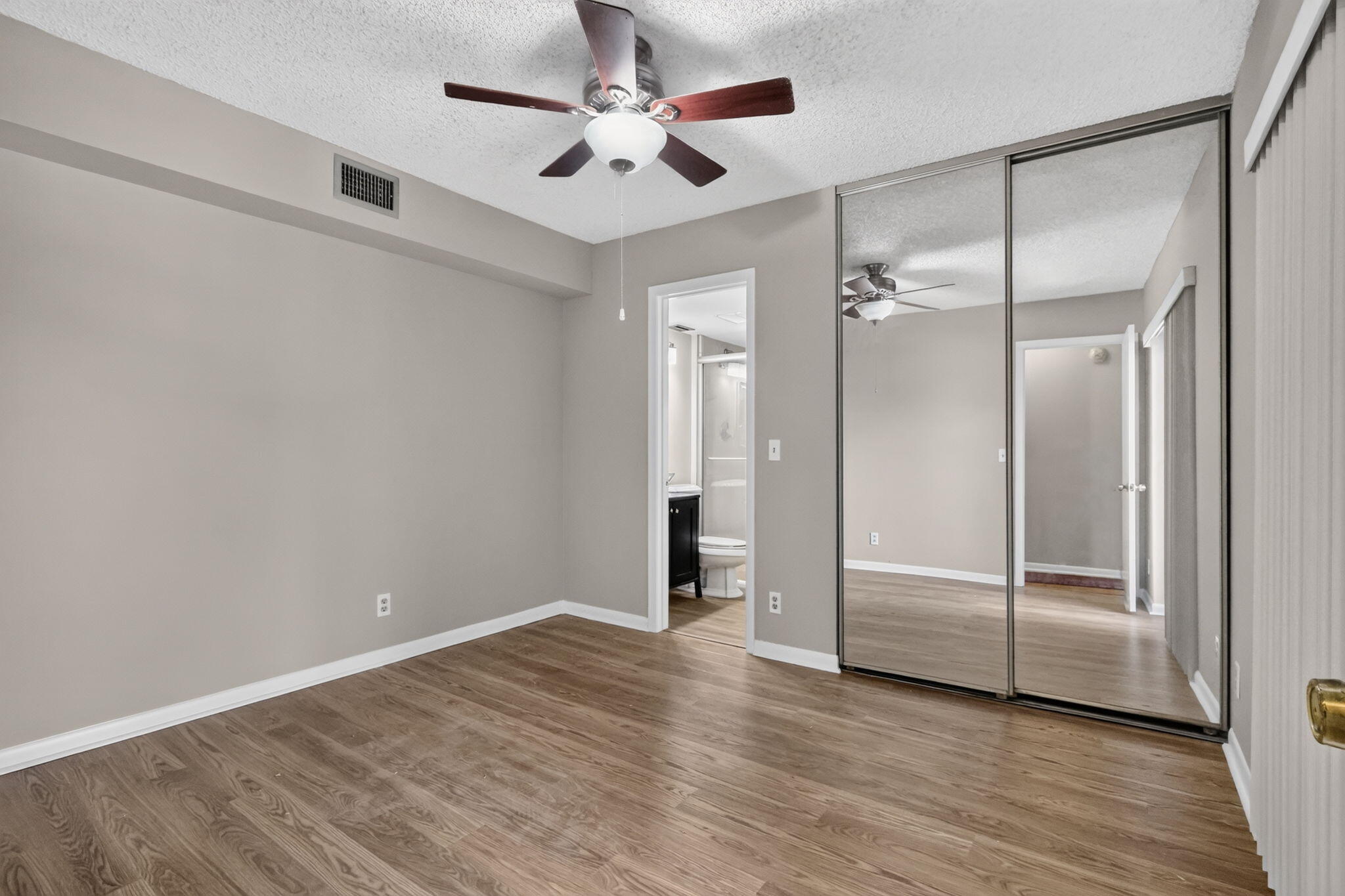 3659 Victoria Drive Property Photo 17