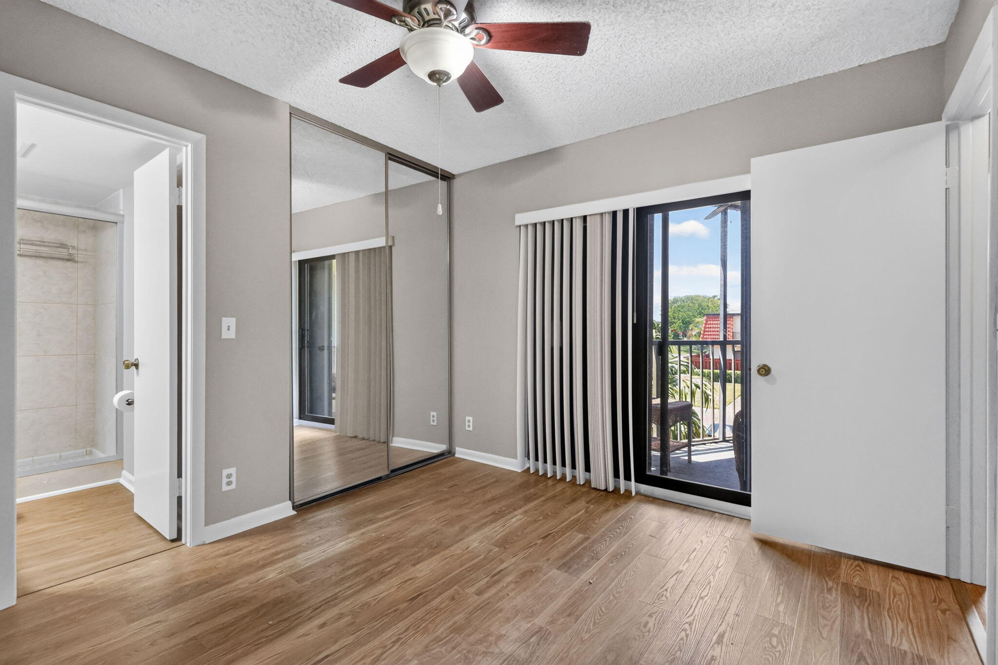 3659 Victoria Drive Property Photo 18