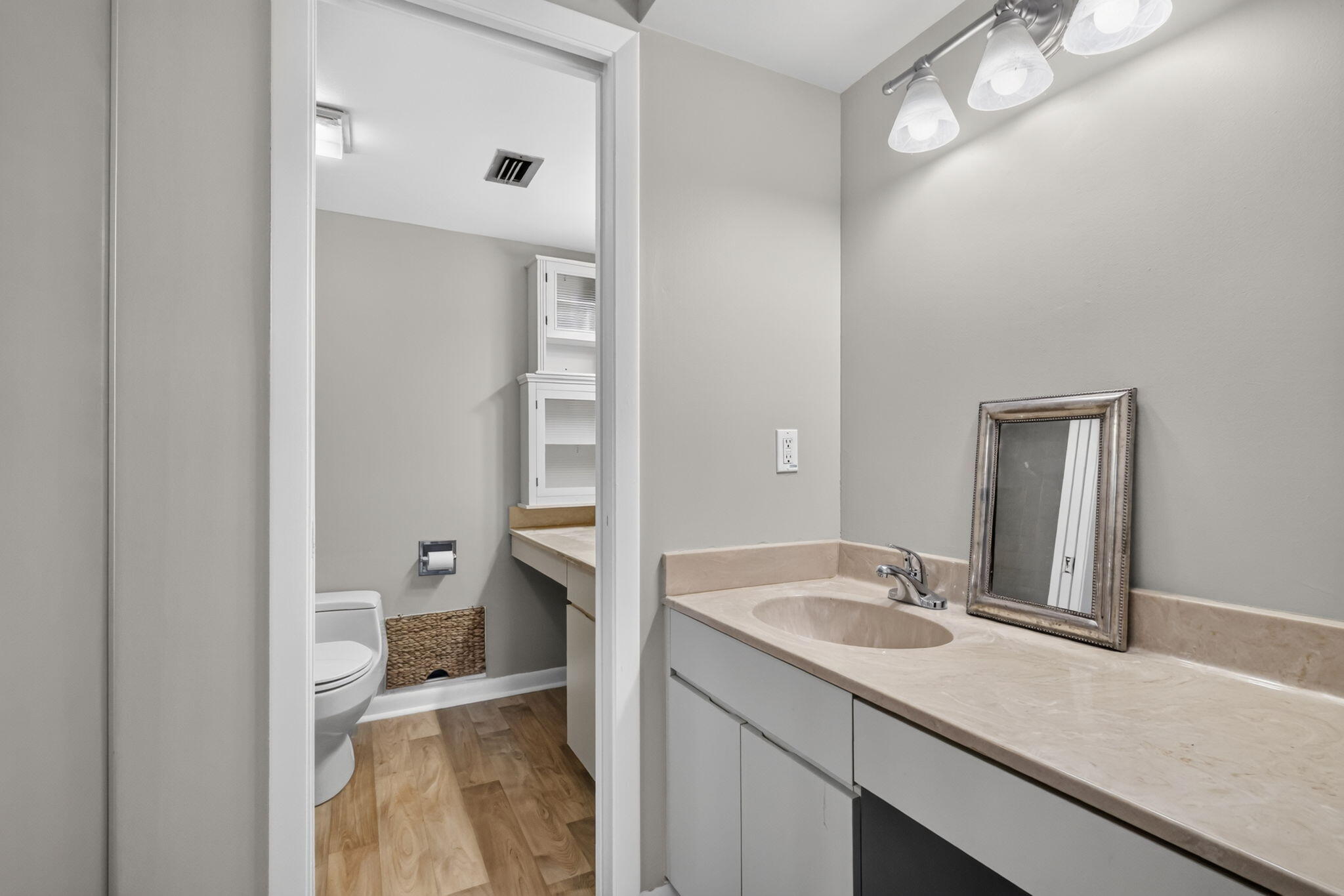 3659 Victoria Drive Property Photo 26