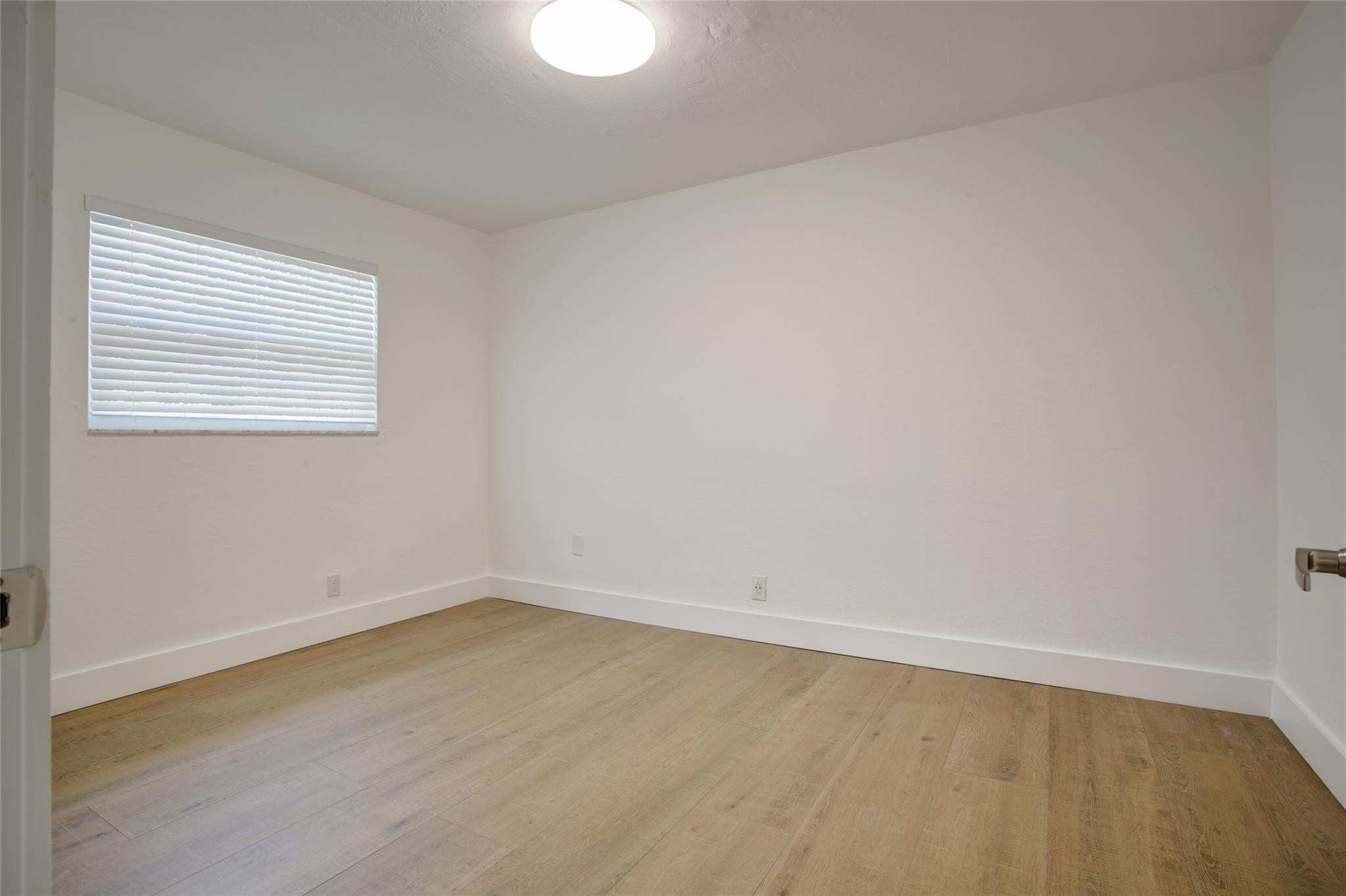 530 S Federal Highway 14 Property Photo 7