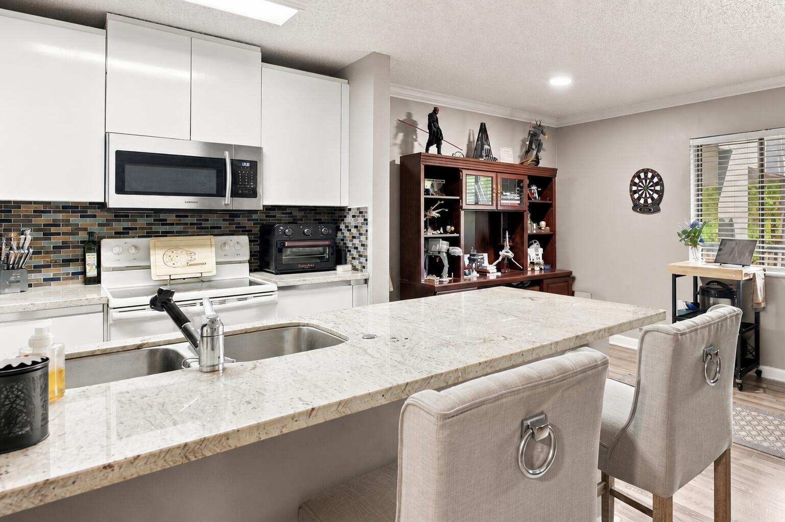 711 FOREST CLUB Drive 119 Property Photo 1