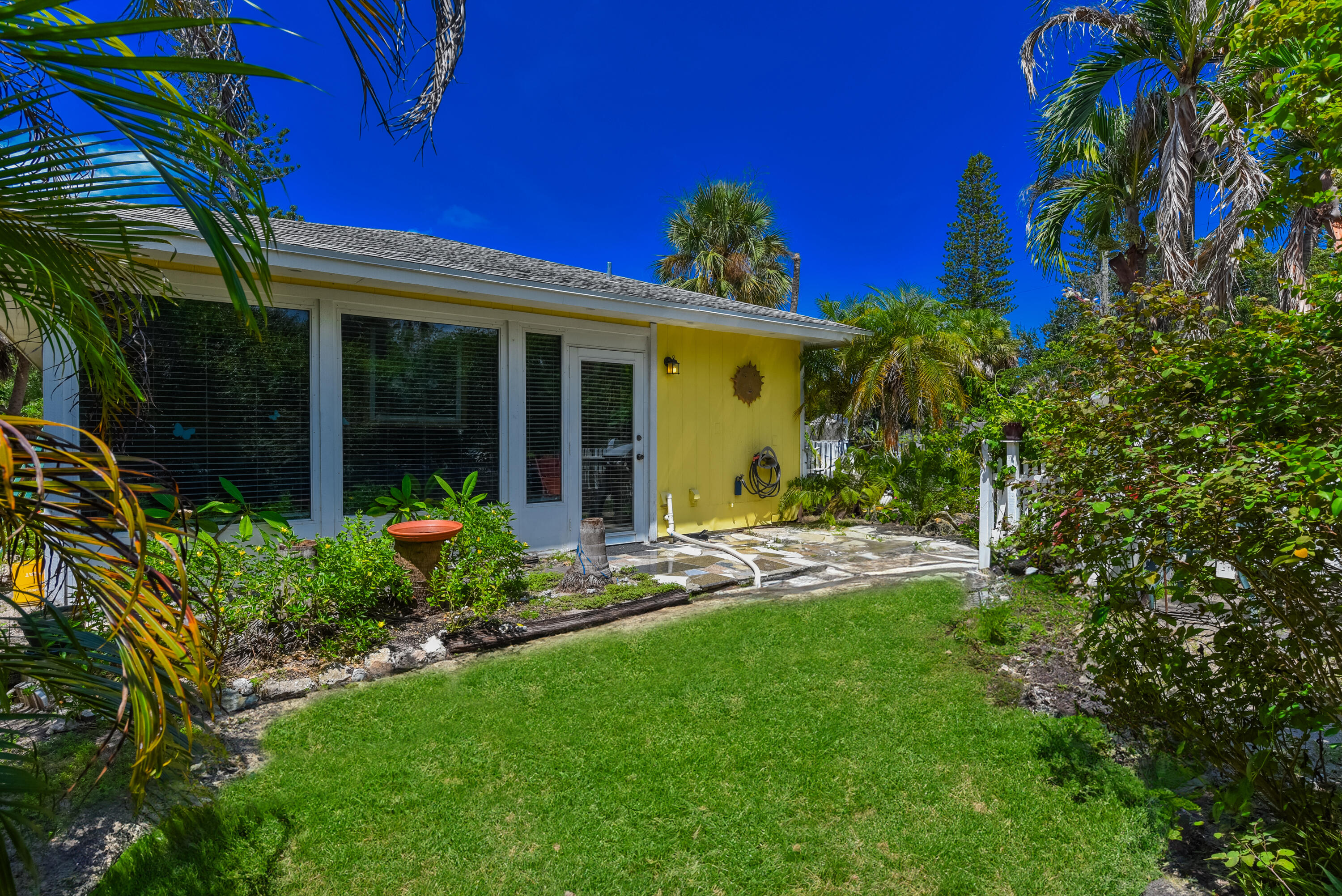 1076 Ne Banyan Tree Drive Property Photo 19
