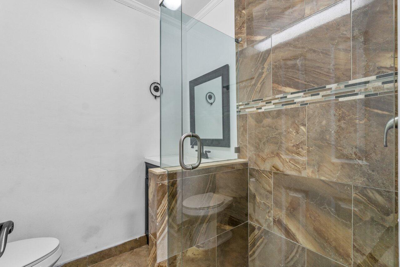 1149 Nw 13th Street 5 Property Photo 8
