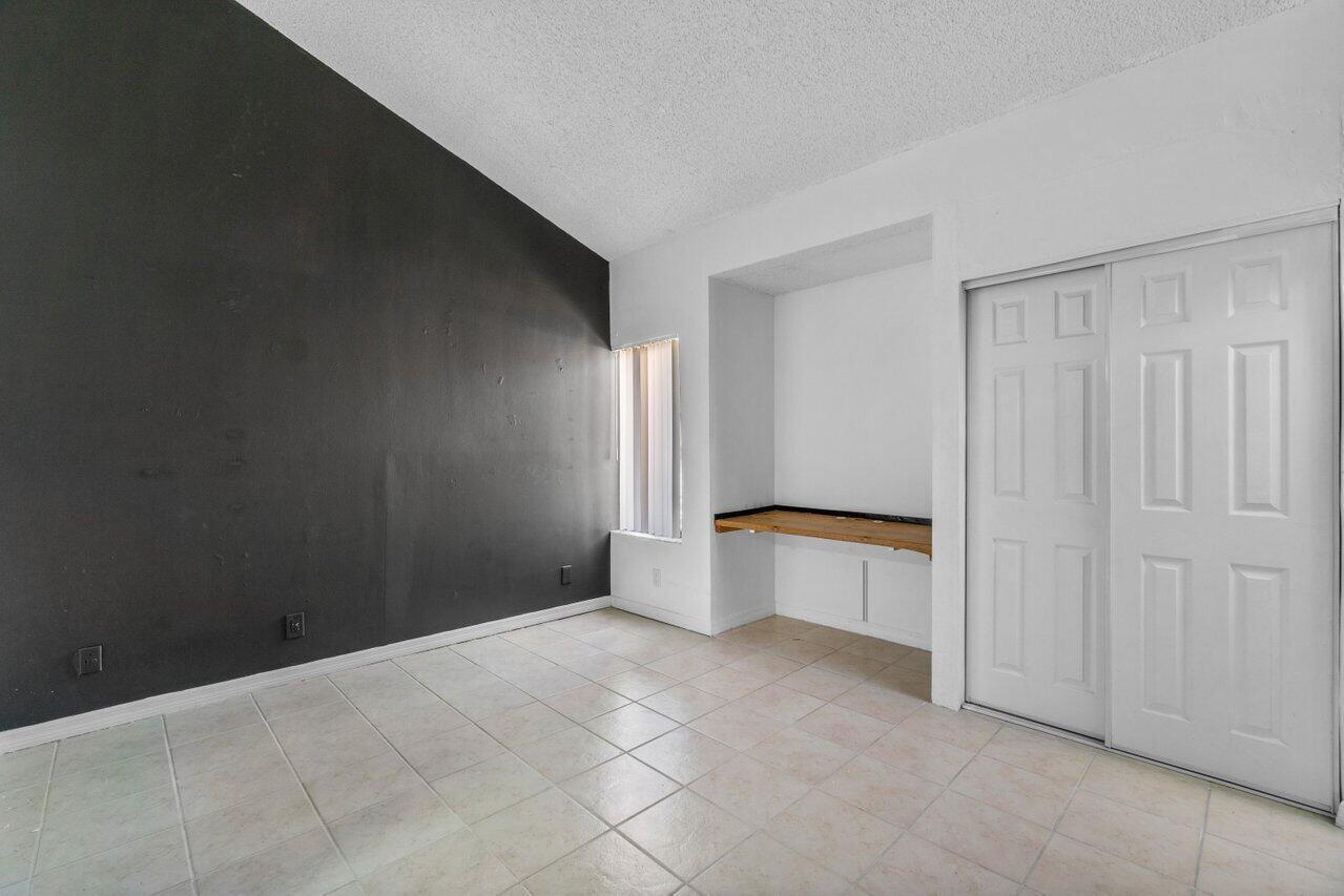 1149 Nw 13th Street 5 Property Photo 11