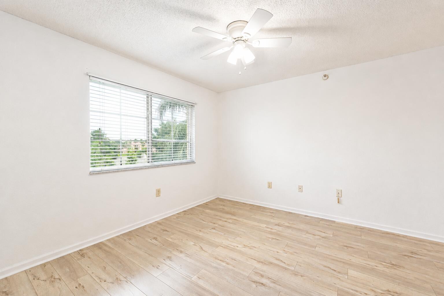3721 Nw Mediterranean Lane Property Photo 10