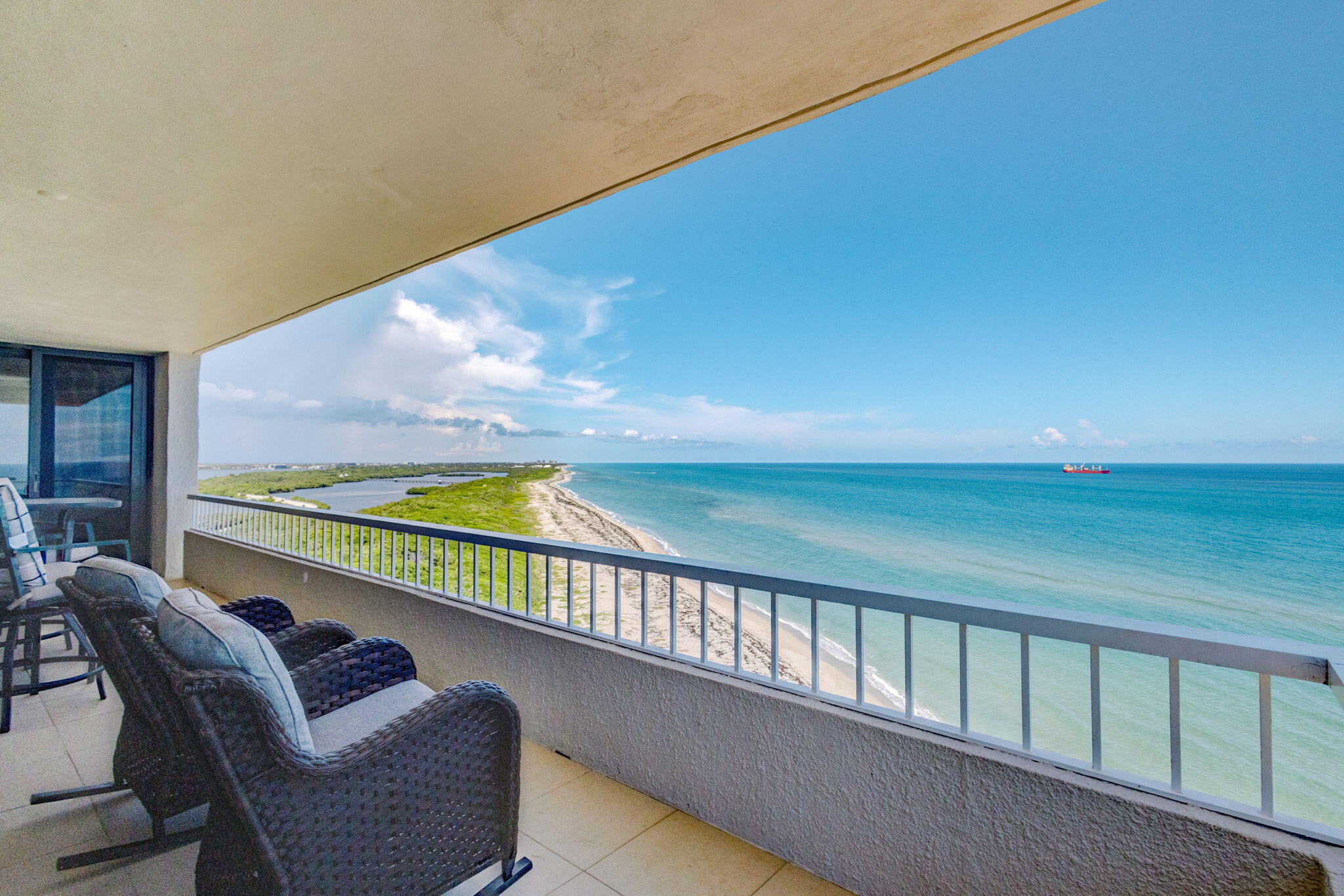 5540 N Ocean Drive 14a Property Photo 56
