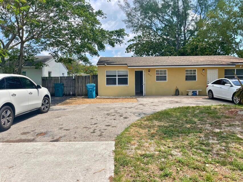 243 SE 24th Avenue Property Photo 1