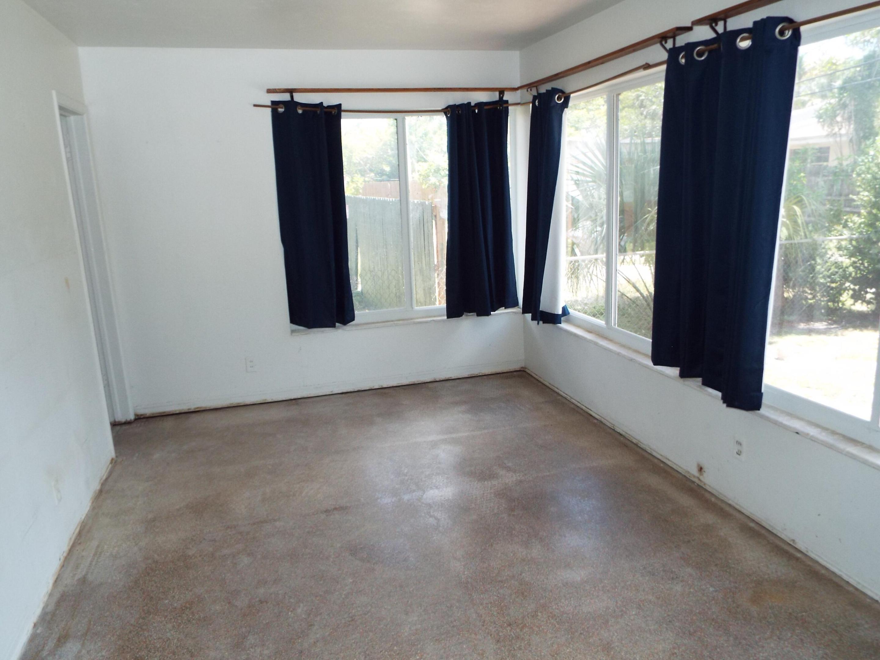 2600 Sw 5th Street Property Photo 5
