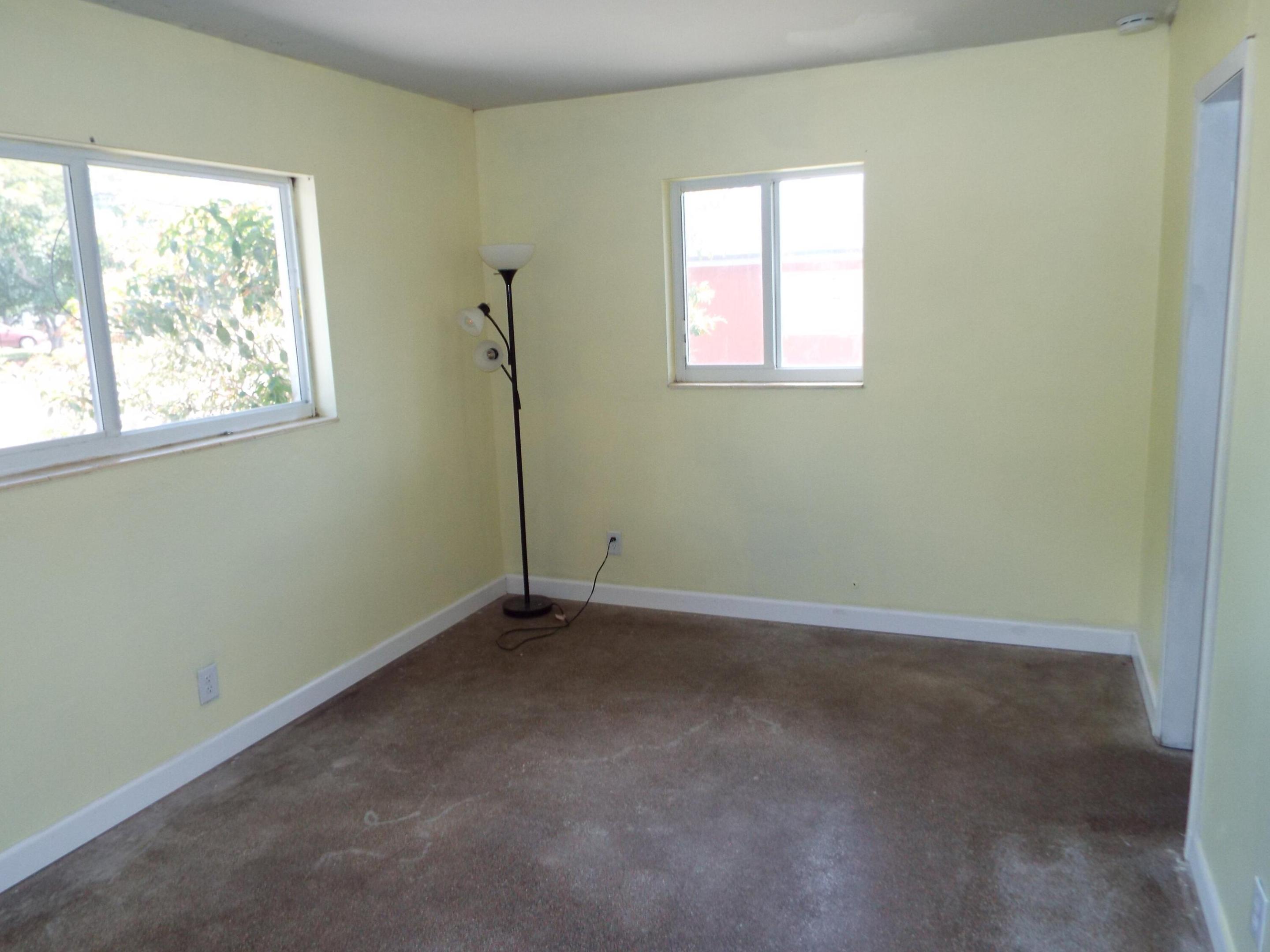 2600 Sw 5th Street Property Photo 9