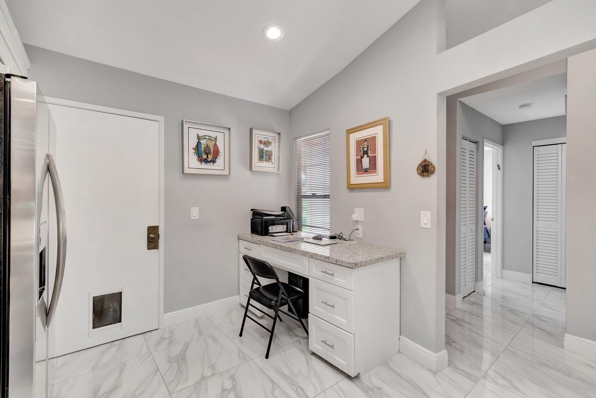 10927 Dolphin Palm Court A Property Photo 12