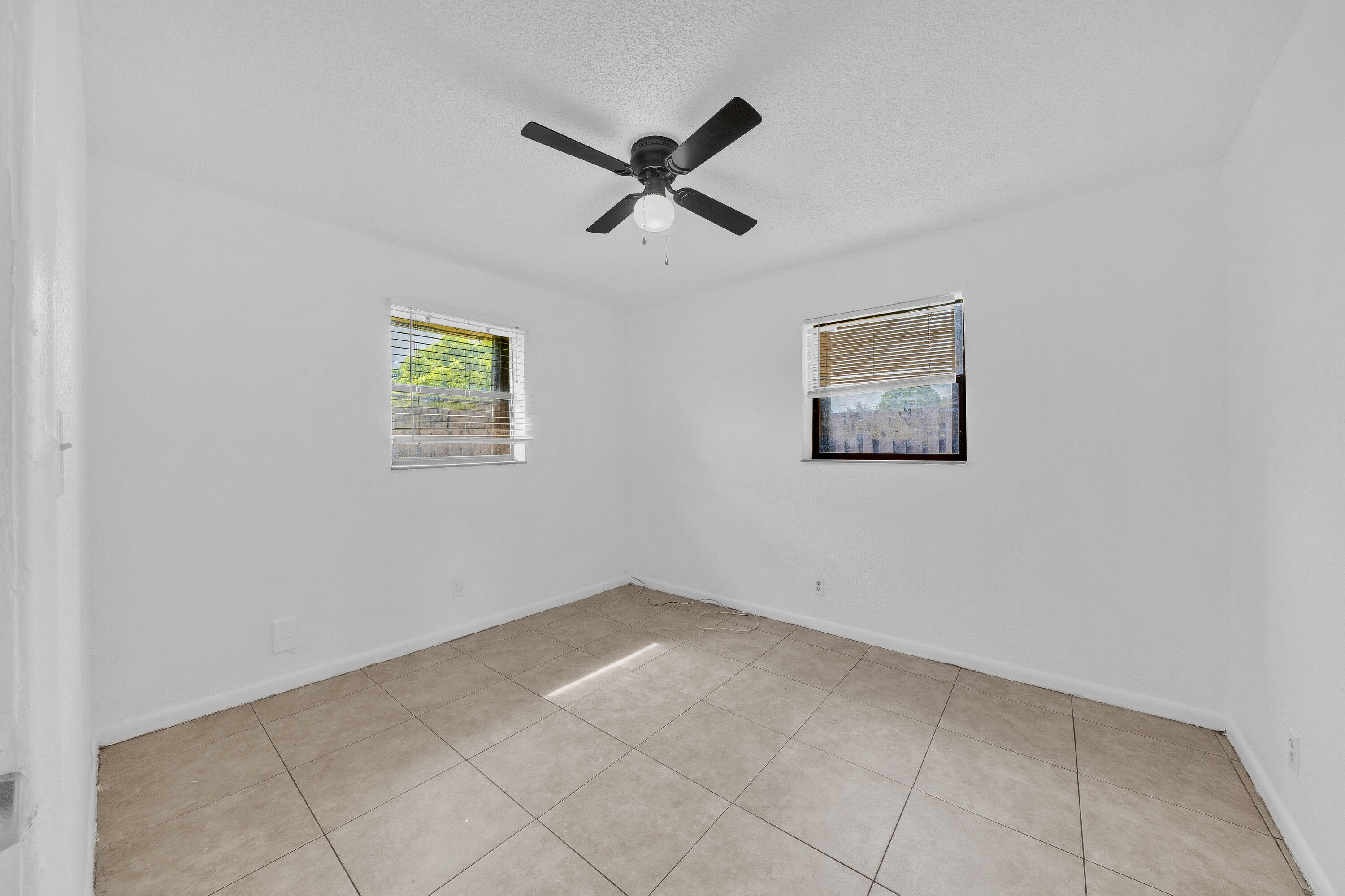 237 Sw 5th Street 4d Property Photo 11