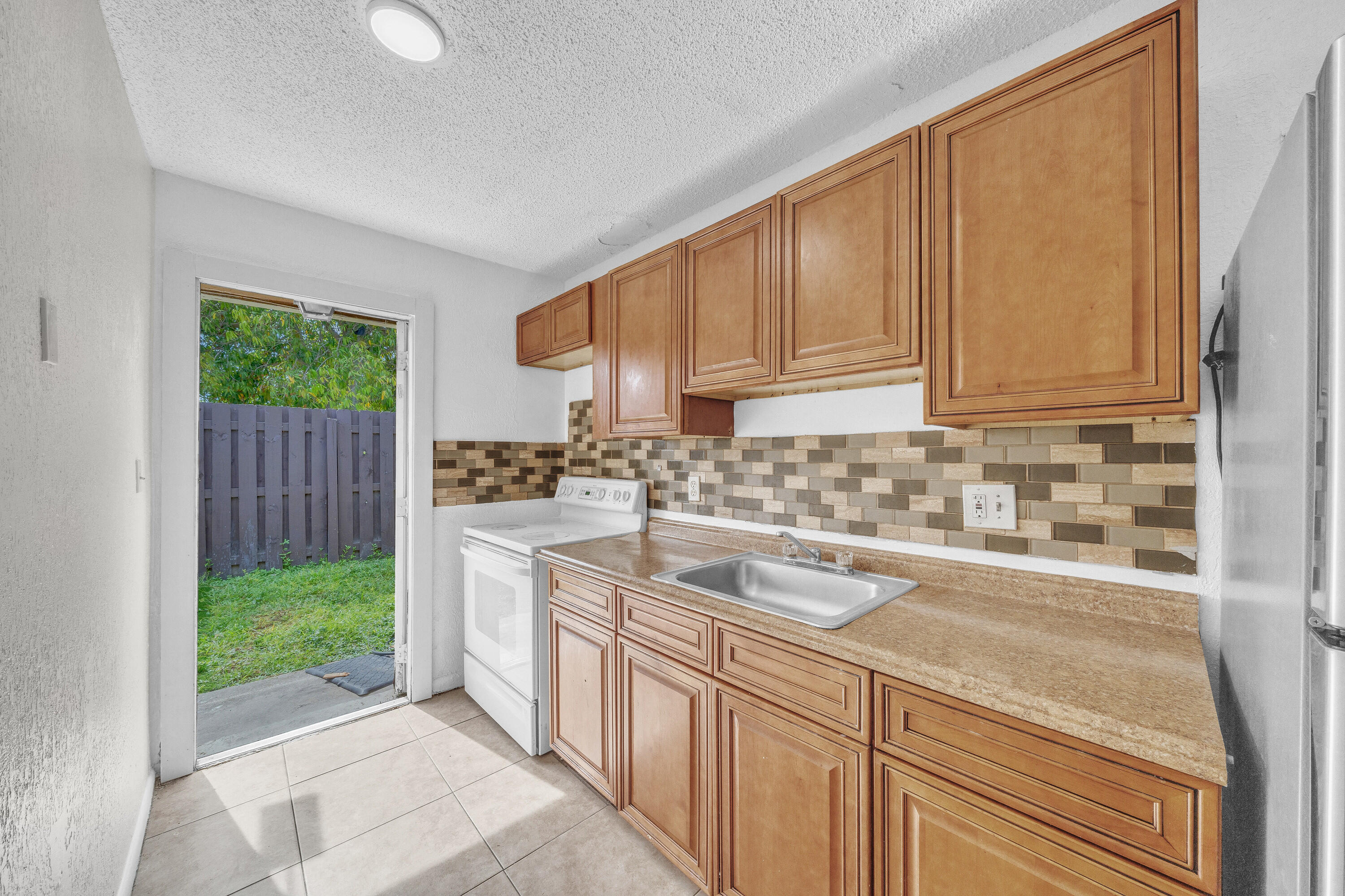 237 Sw 5th Street 4d Property Photo 15
