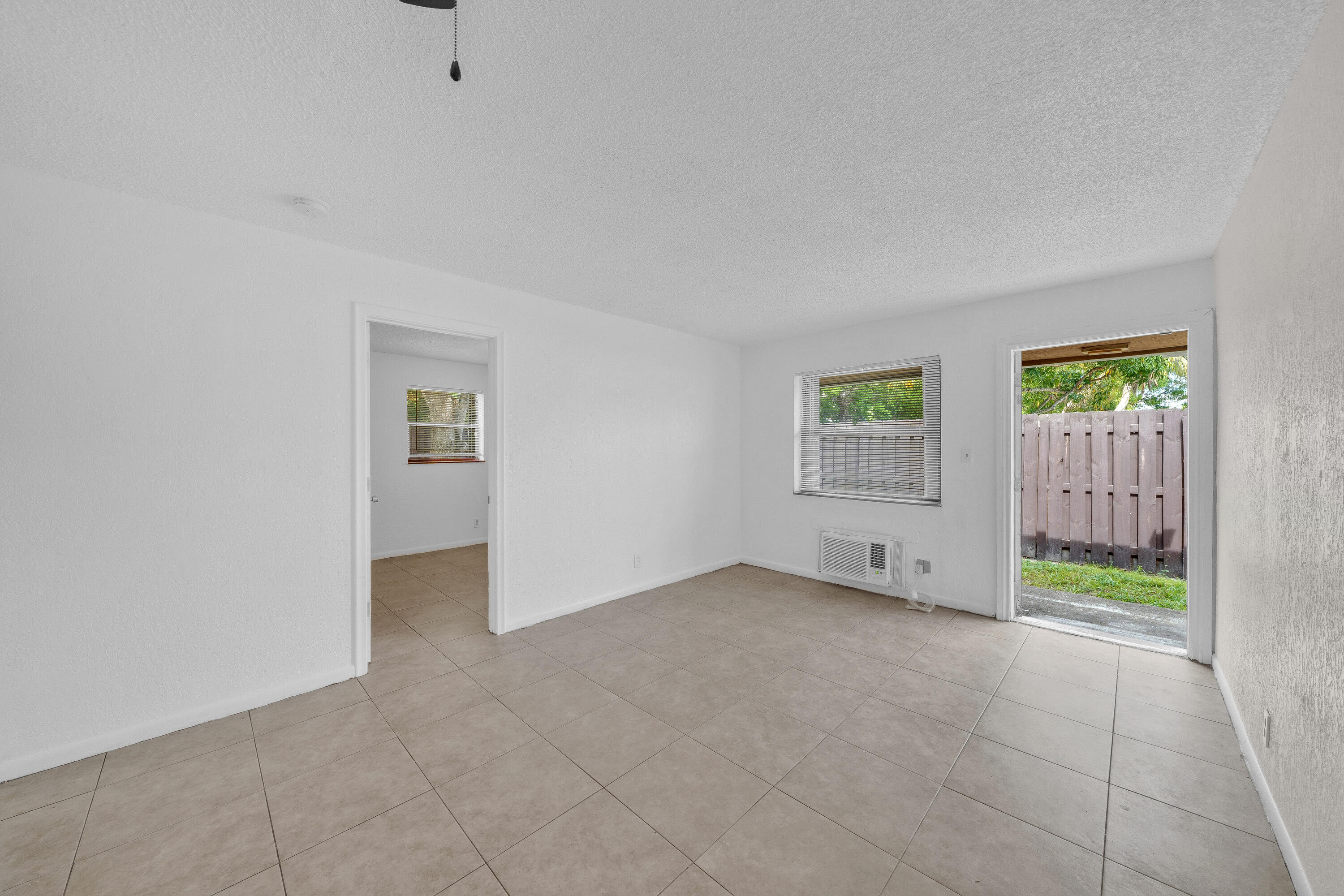 237 Sw 5th Street 4d Property Photo 17