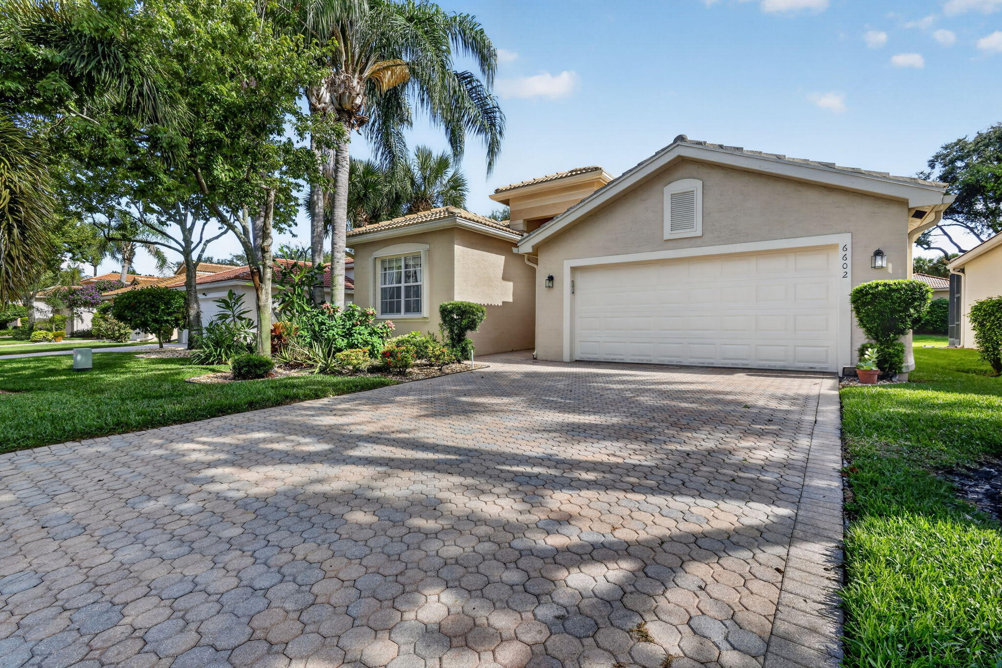 6602 Camarillo Terrace Lane Property Photo 3