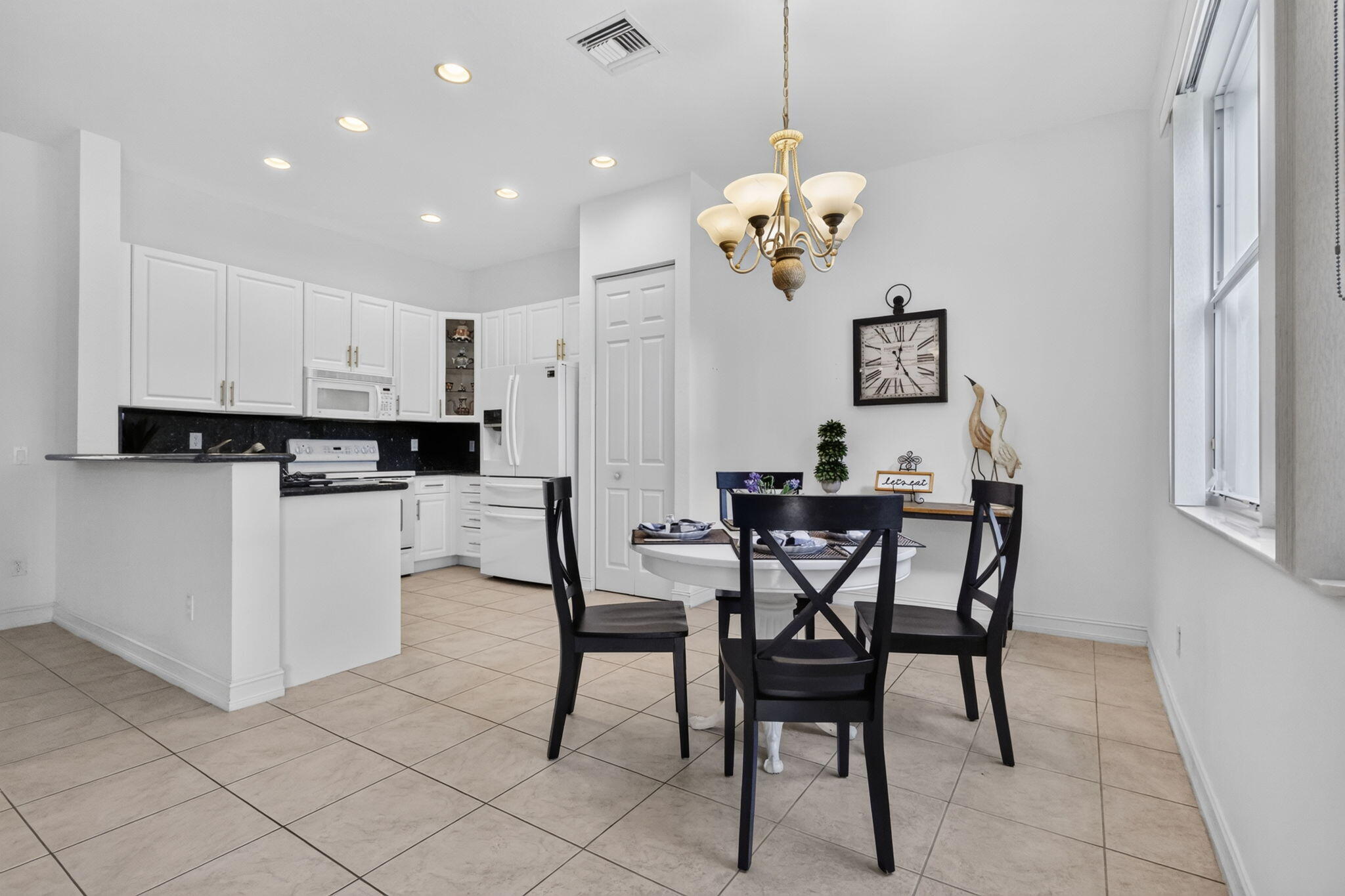 6602 Camarillo Terrace Lane Property Photo 8
