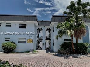 1470 N DIXIE Highway N 10 Property Photo 1