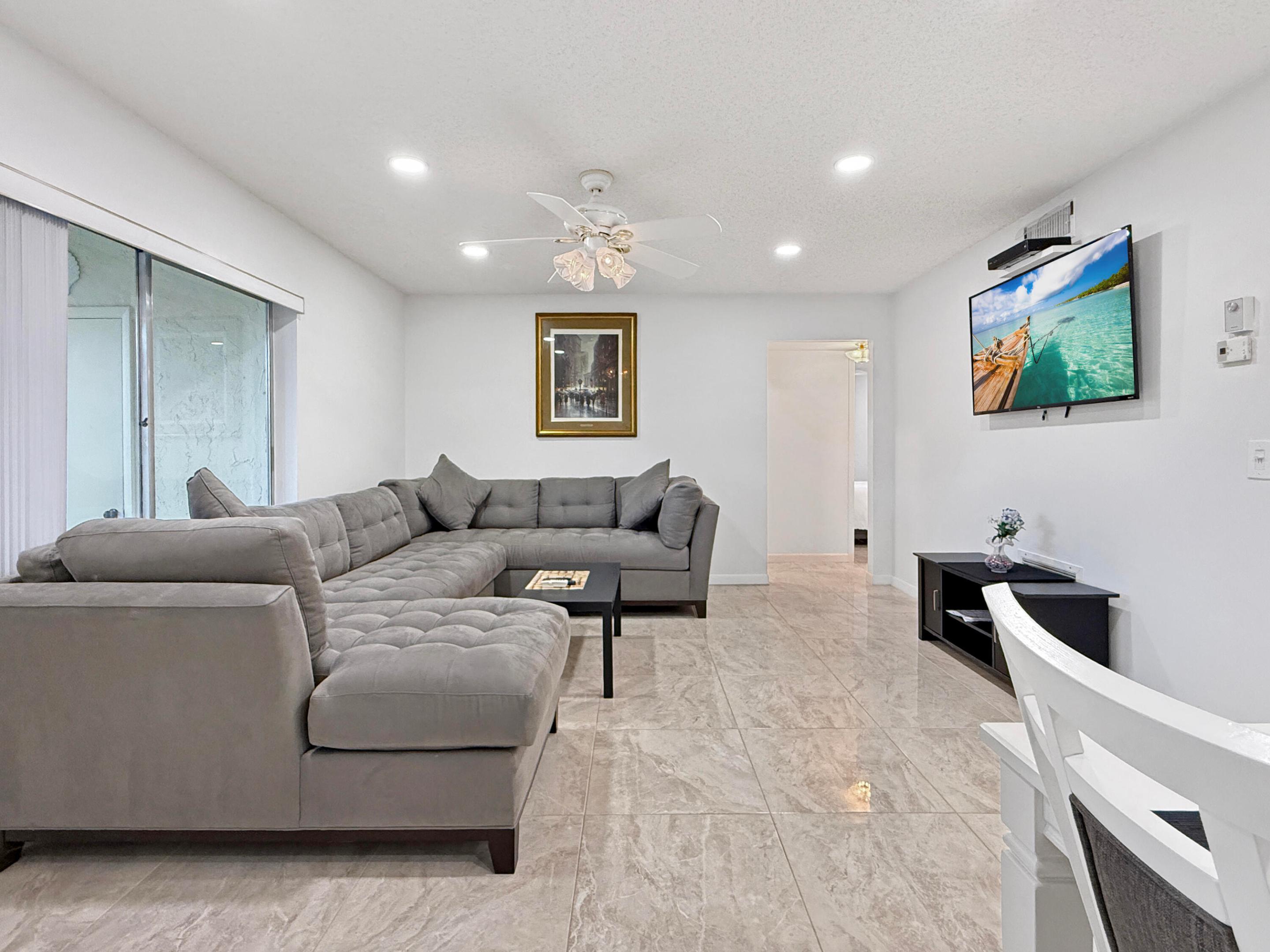 232 Pine High Occupancy Vehicle Circle C2 Property Photo 1