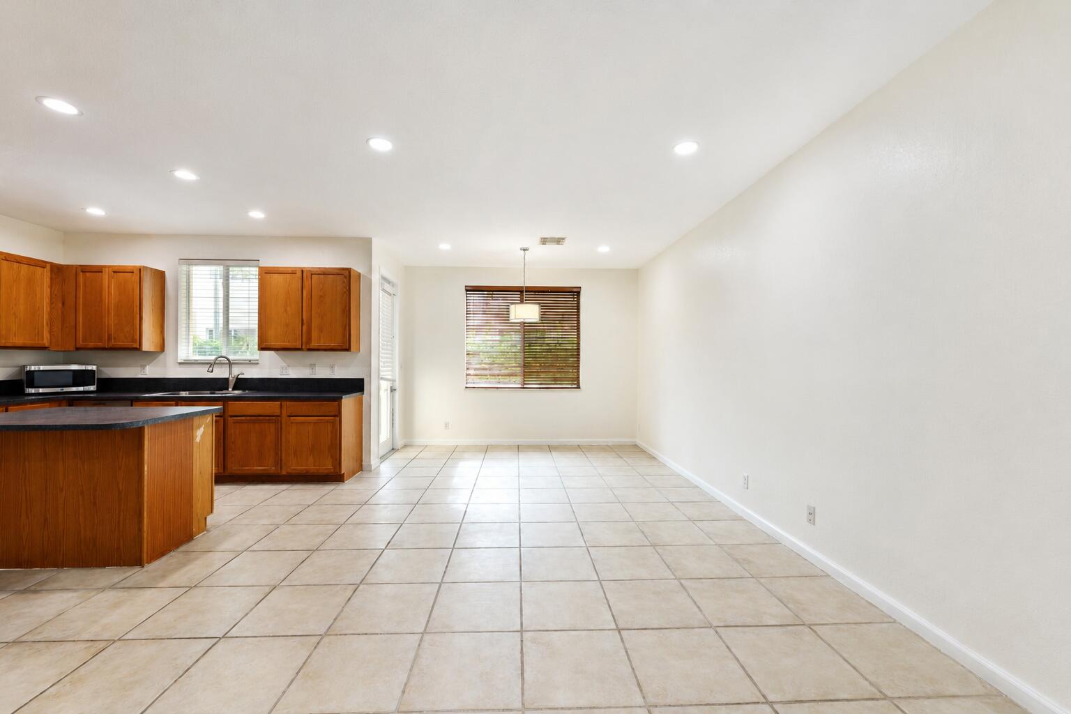 2789 S Evergreen Circle Property Photo 6