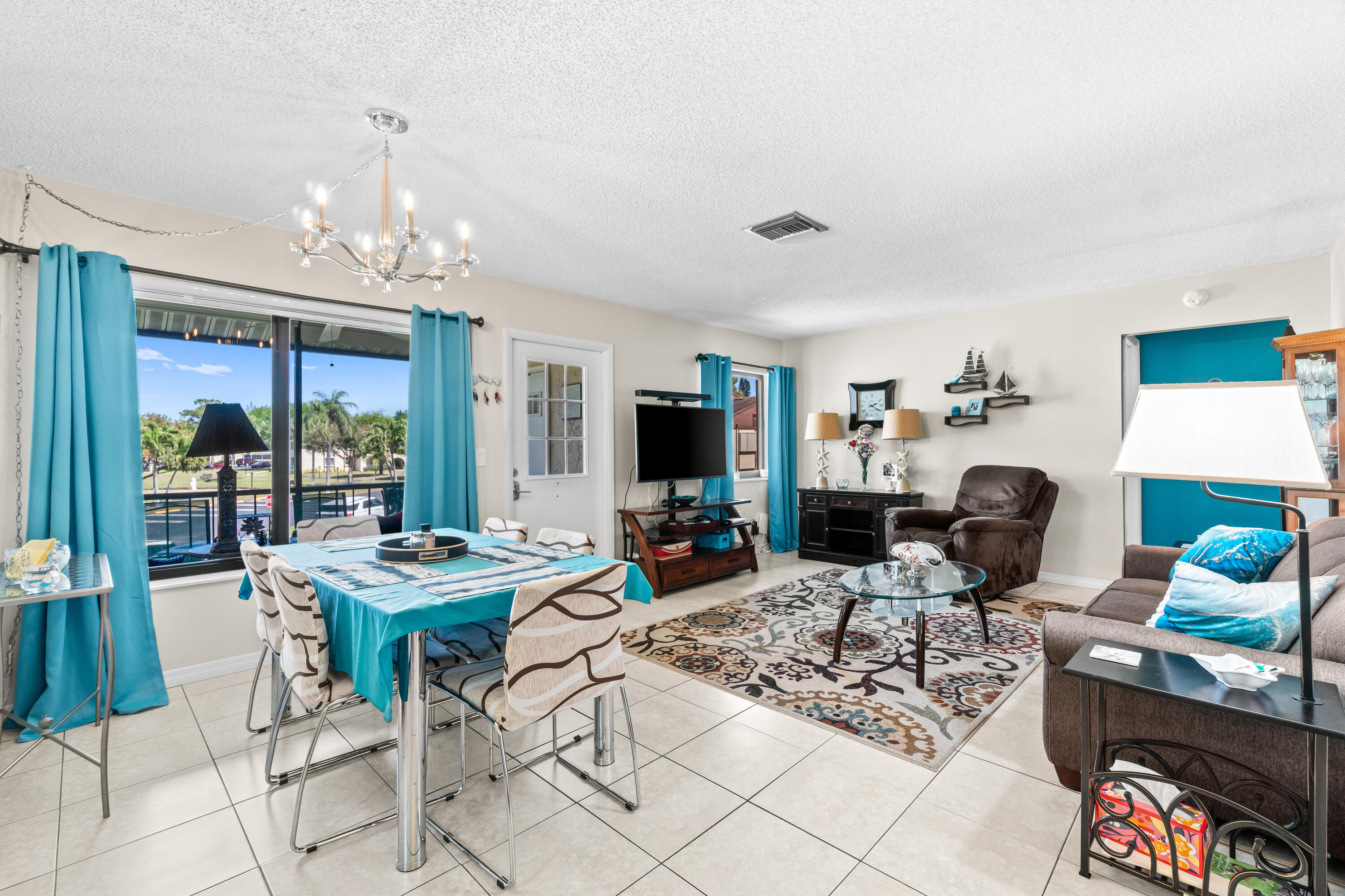3589 La Aires Court A-2 Property Photo 4