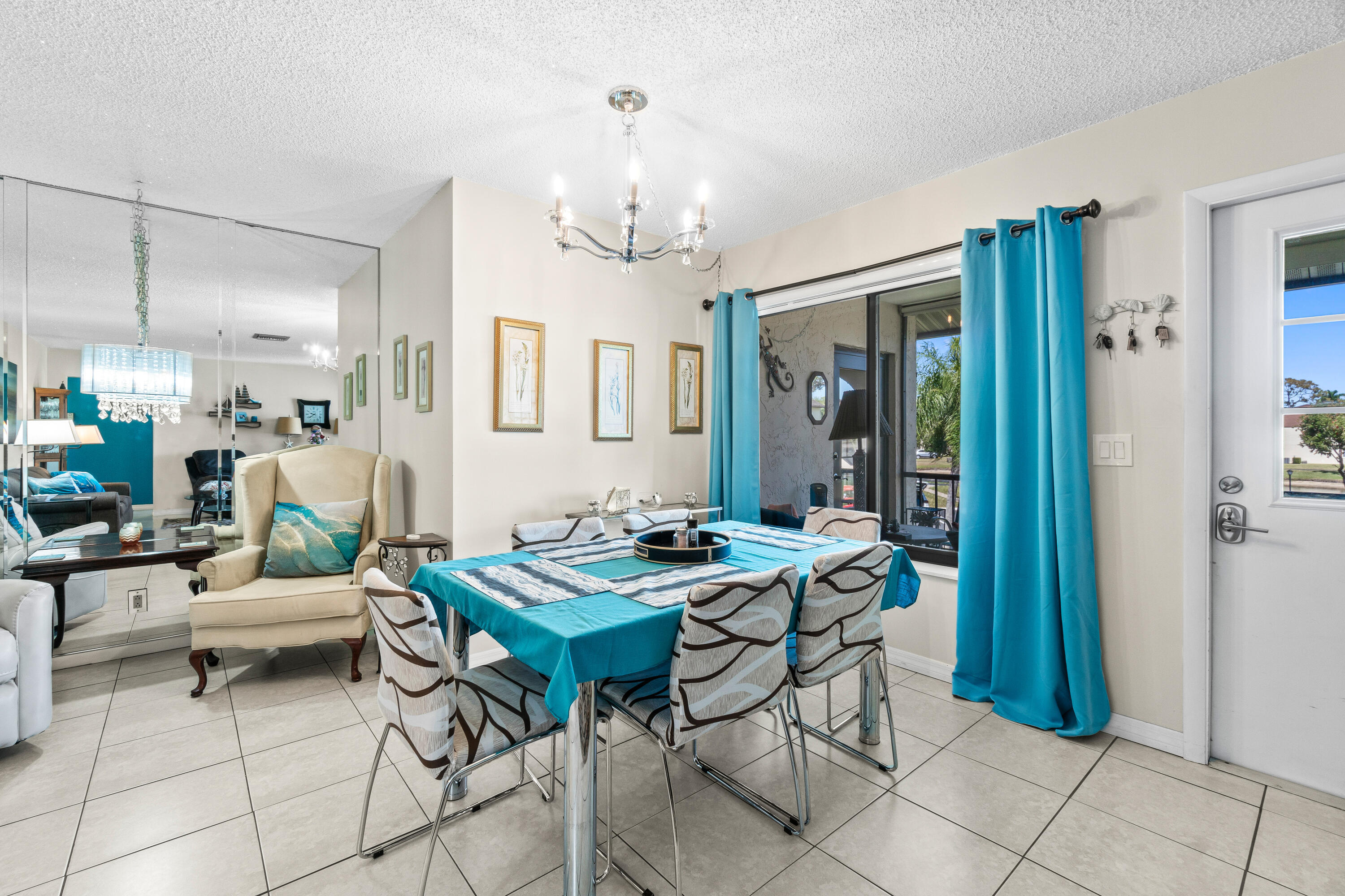 3589 La Aires Court A-2 Property Photo 6