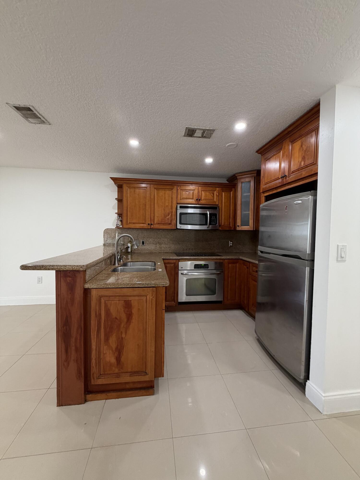 B26070067 Property Photo 11