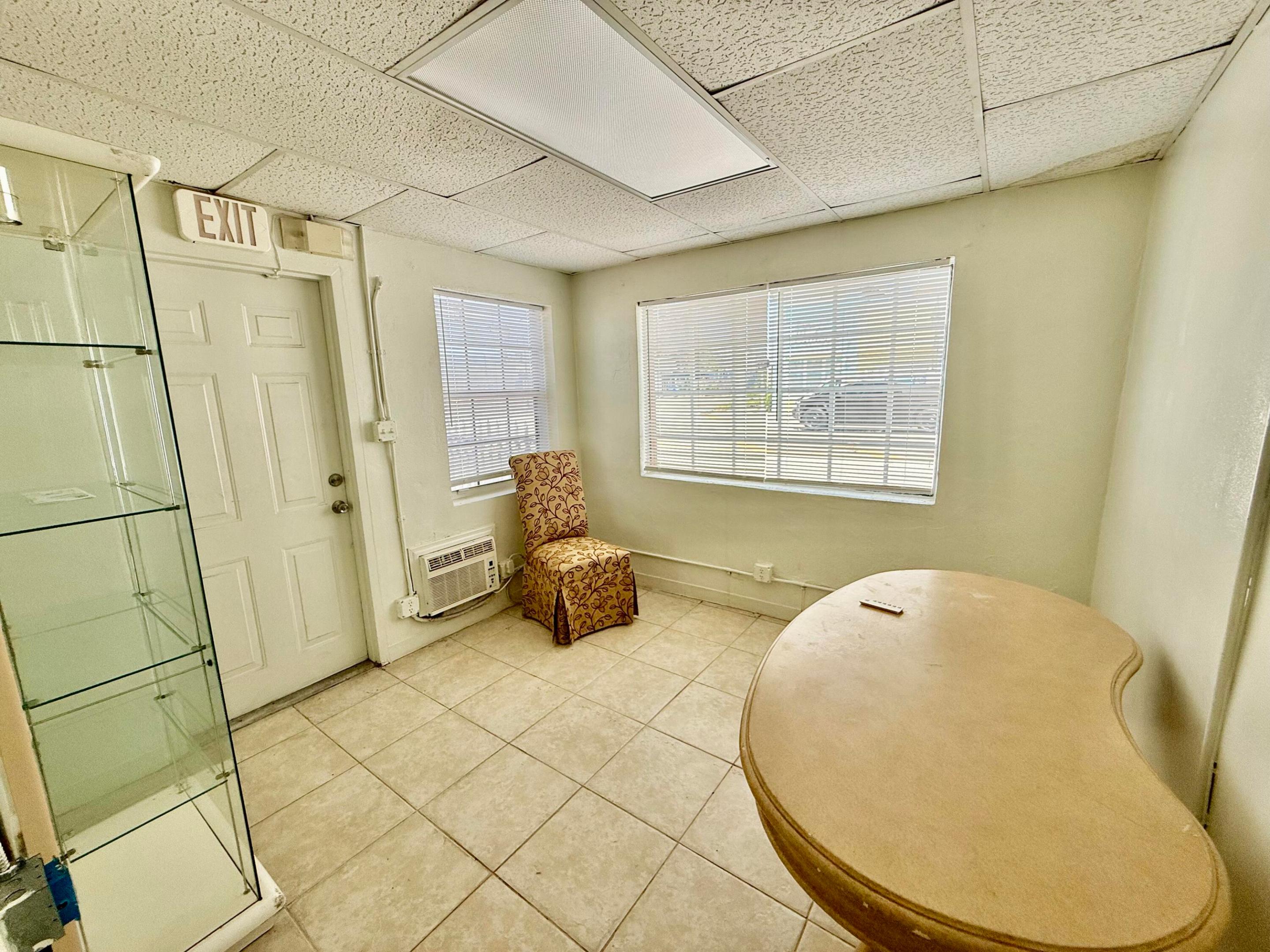 2135 Broadway 2 Property Photo 8